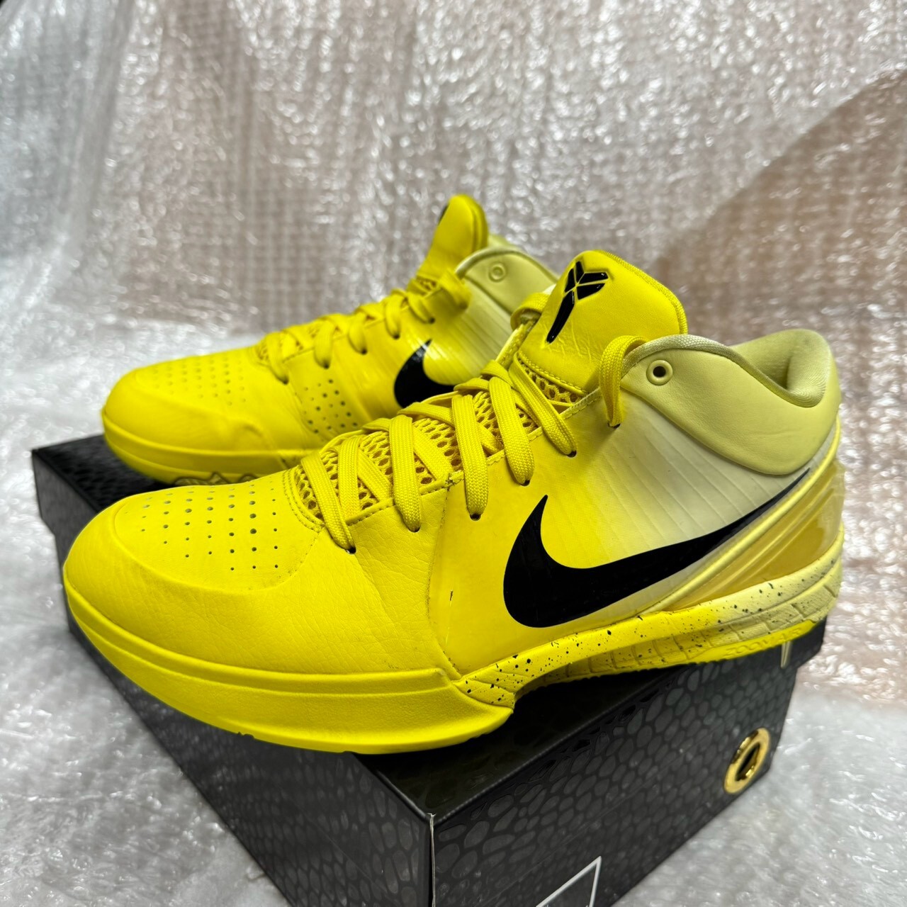 現貨在店【 US10/28CM 】NIKE KOBE 4 CHBL 科比4 香蕉黃 籃球鞋 實戰鞋【IH0587-700】