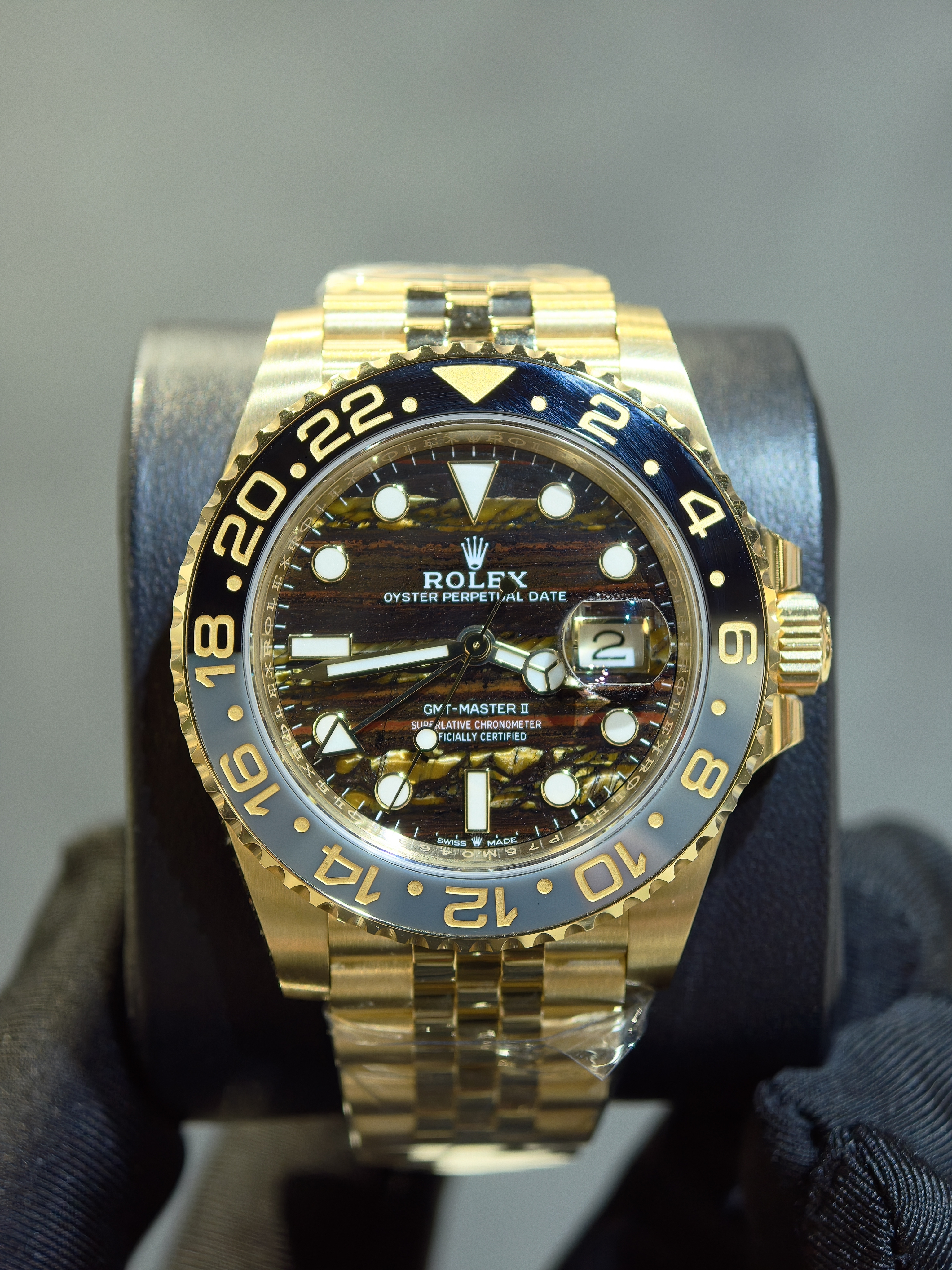 BRAND NEW ROLEX 126718GRNR 126718 TIGER IRON OYSTER PERPETUAL GMT-MASTER II YELLOW GOLD 40mm