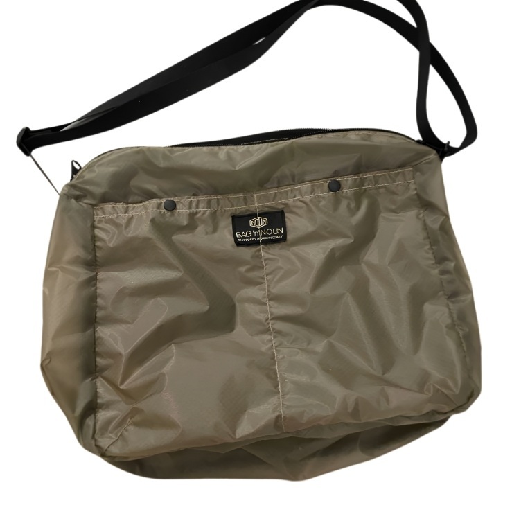Bag'n'Noun｜CAMP POCHETTE 'L' 斜背包  L號 - 淺褐 (70020758BEIGE)
