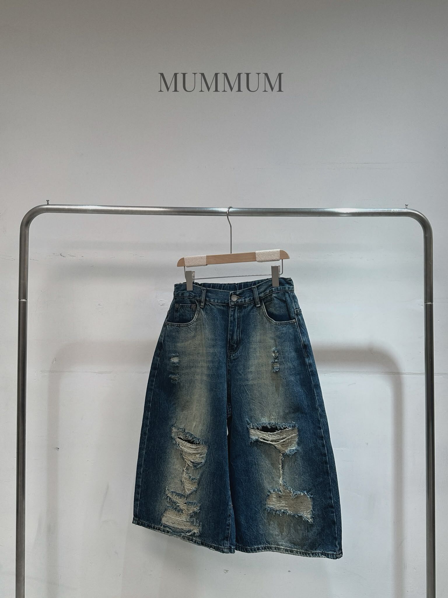 03820a/破爛工藝短牛仔褲 32-34/46/30