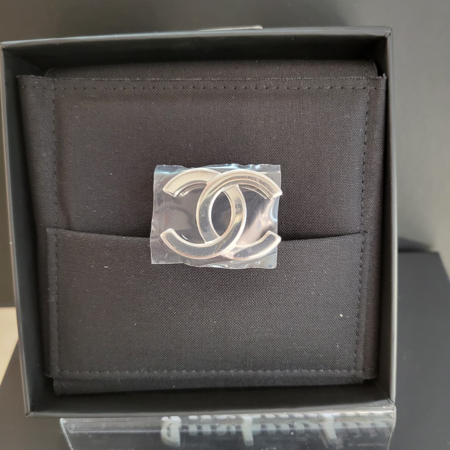CHANEL AAC060 SLIVER SCARF RING