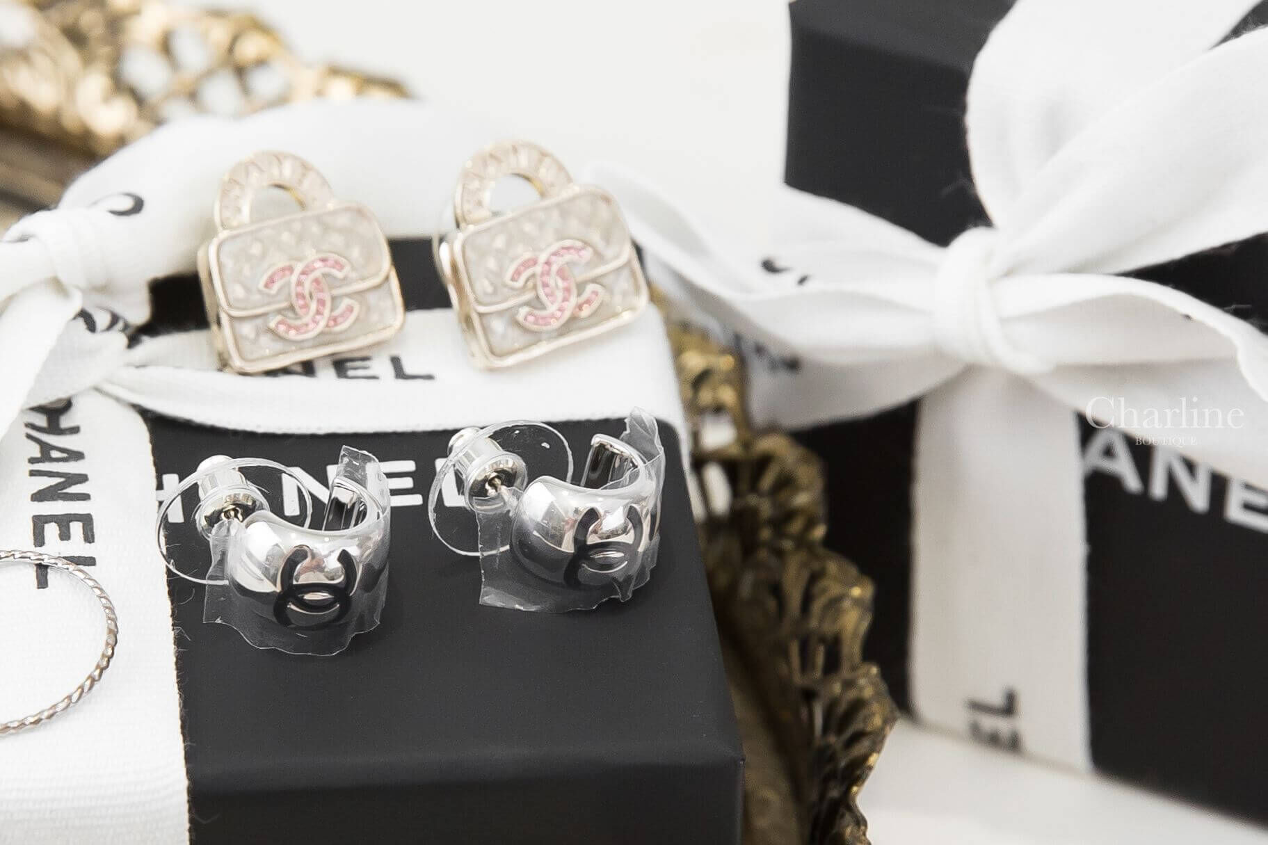 Chanel Stud Earrings 銀色黑CC圓圈耳環-Charline Boutique 精品代購
