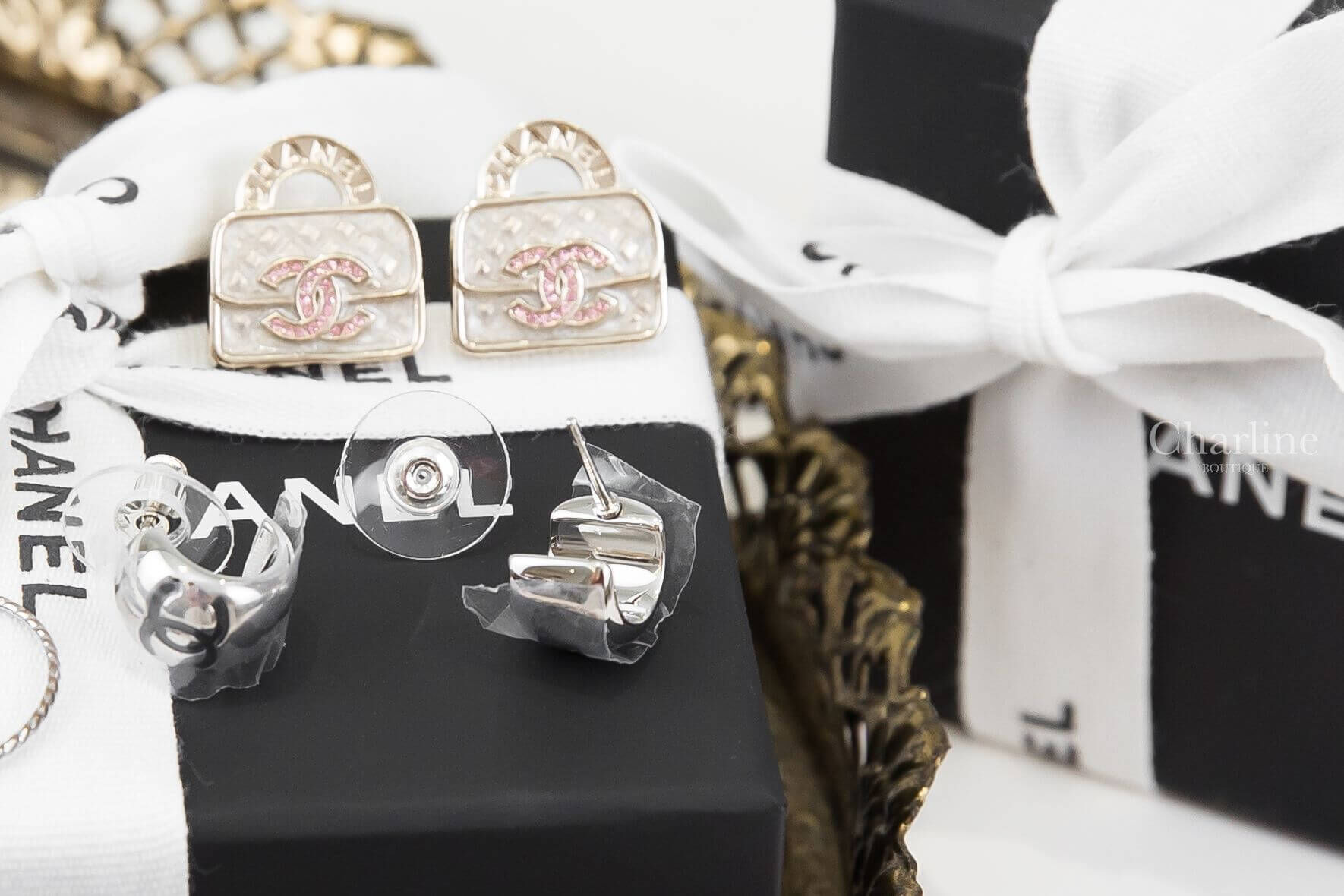 Chanel Stud Earrings 銀色黑CC圓圈耳環-Charline Boutique 精品代購