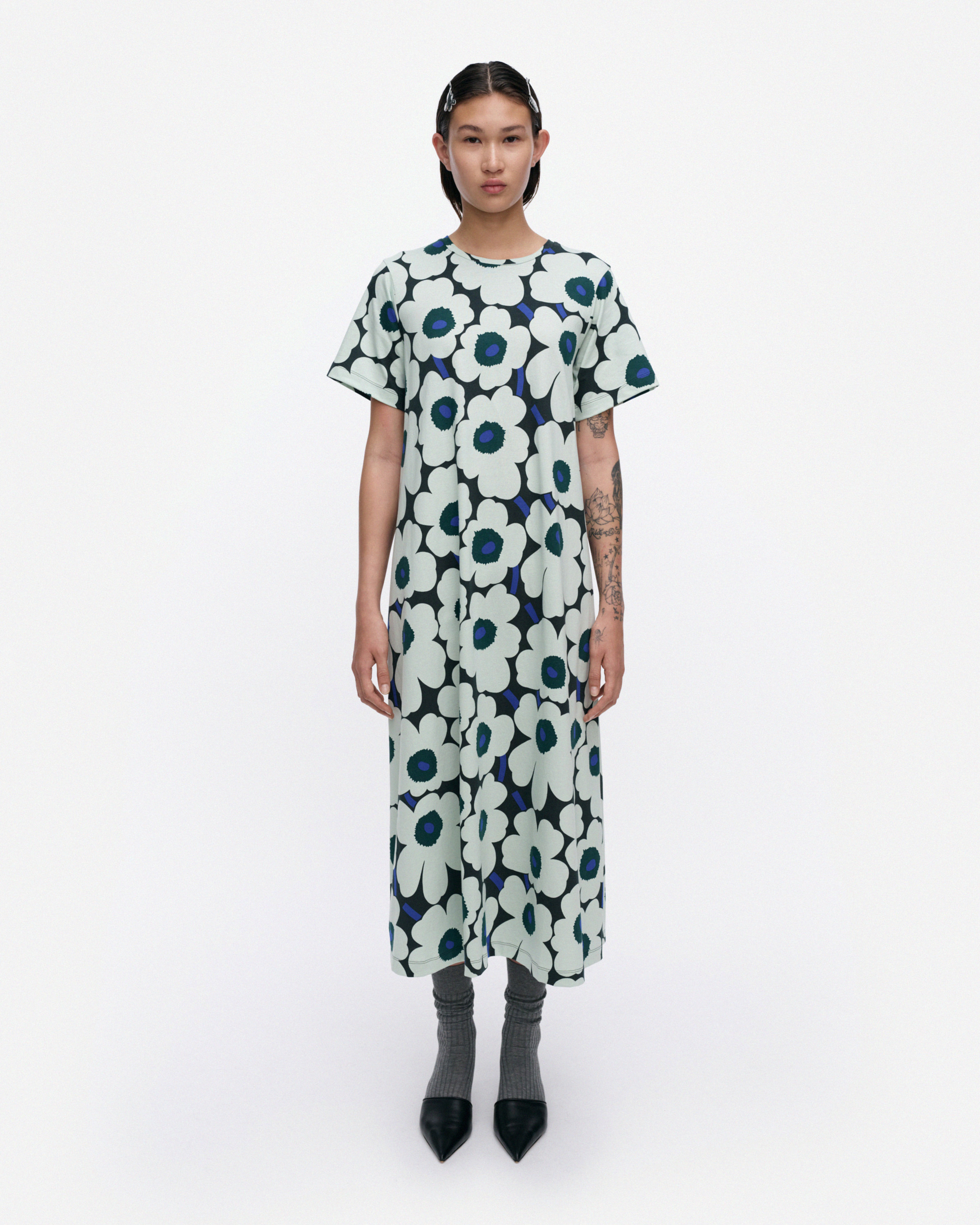 Ae Pisteinen Unikko 洋裝