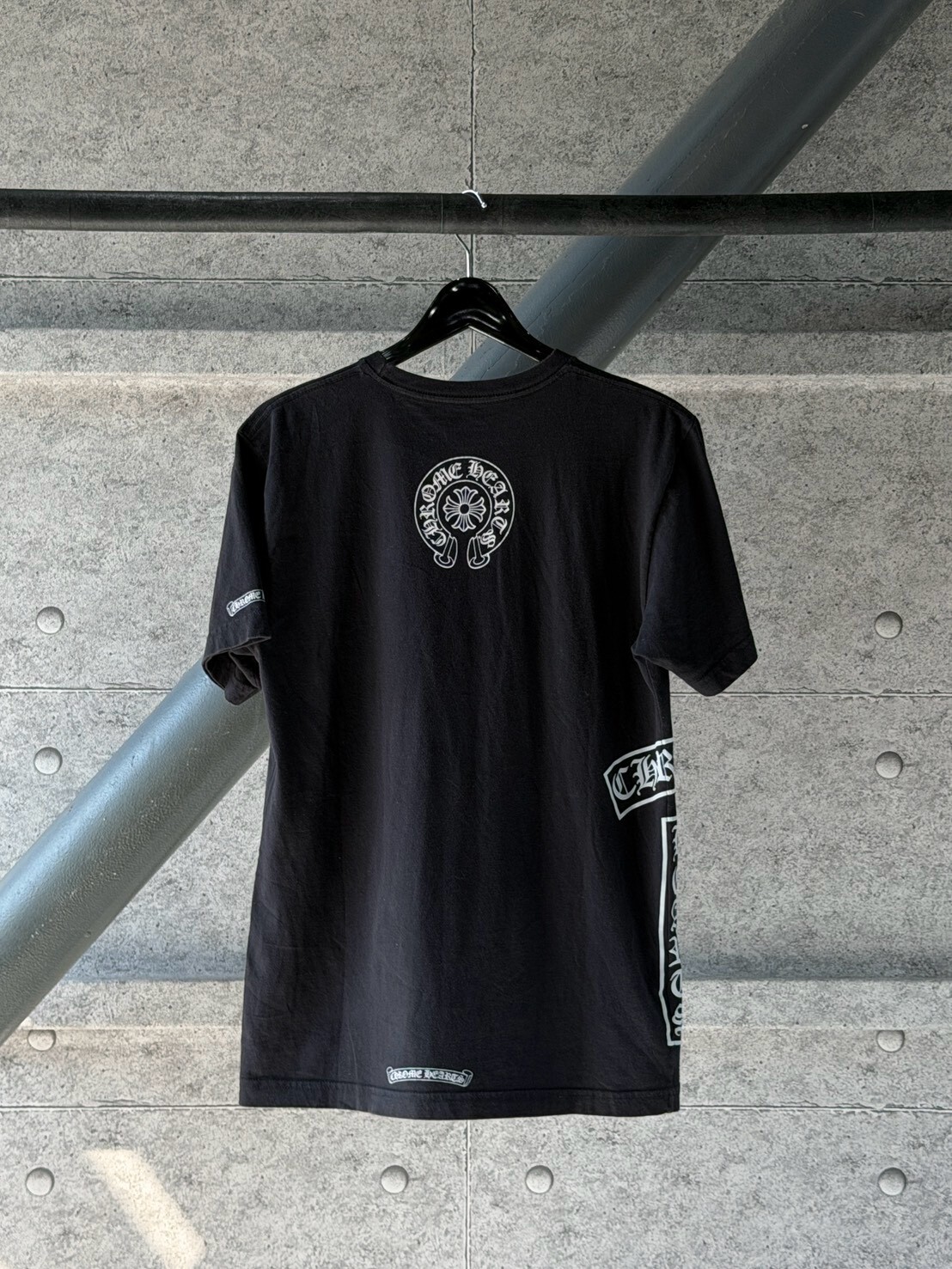 Chrome Hearts 克羅心 背後馬蹄十字 歌德字卷軸黑色短袖 T