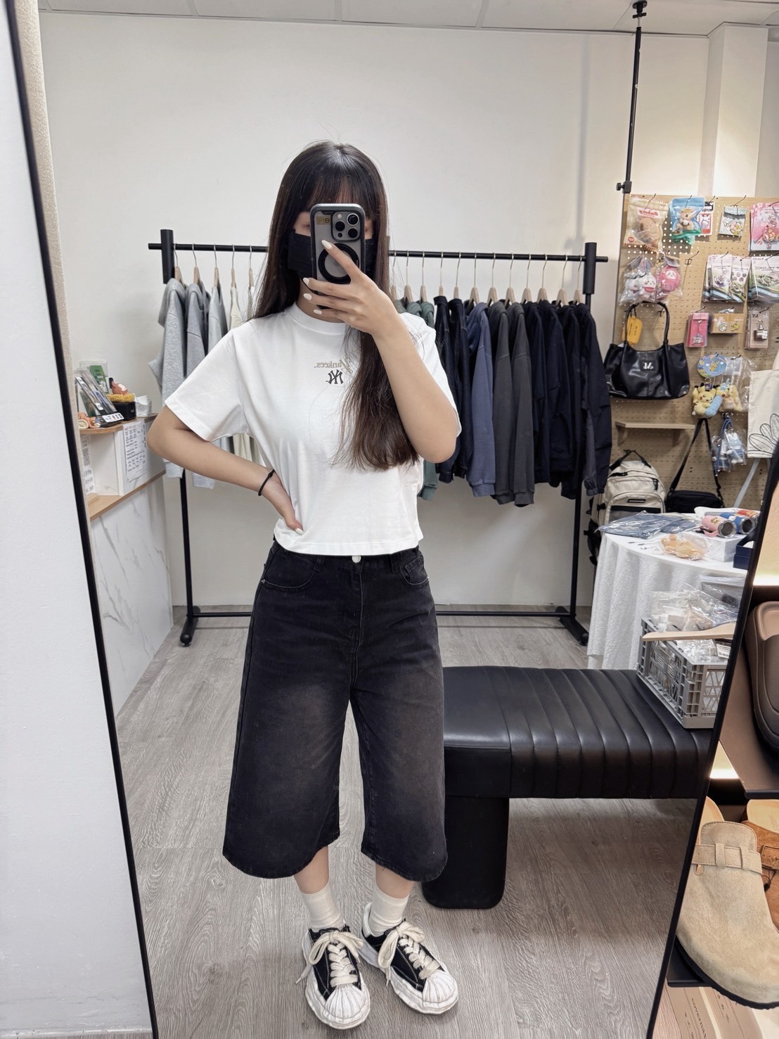 【OWN】MLB Korea 短袖上衣 簡約 休閒 短版 圓領 小LOGO 短TEE 女款 Karina同款 Aespa 白色 淺粉色 咖啡色