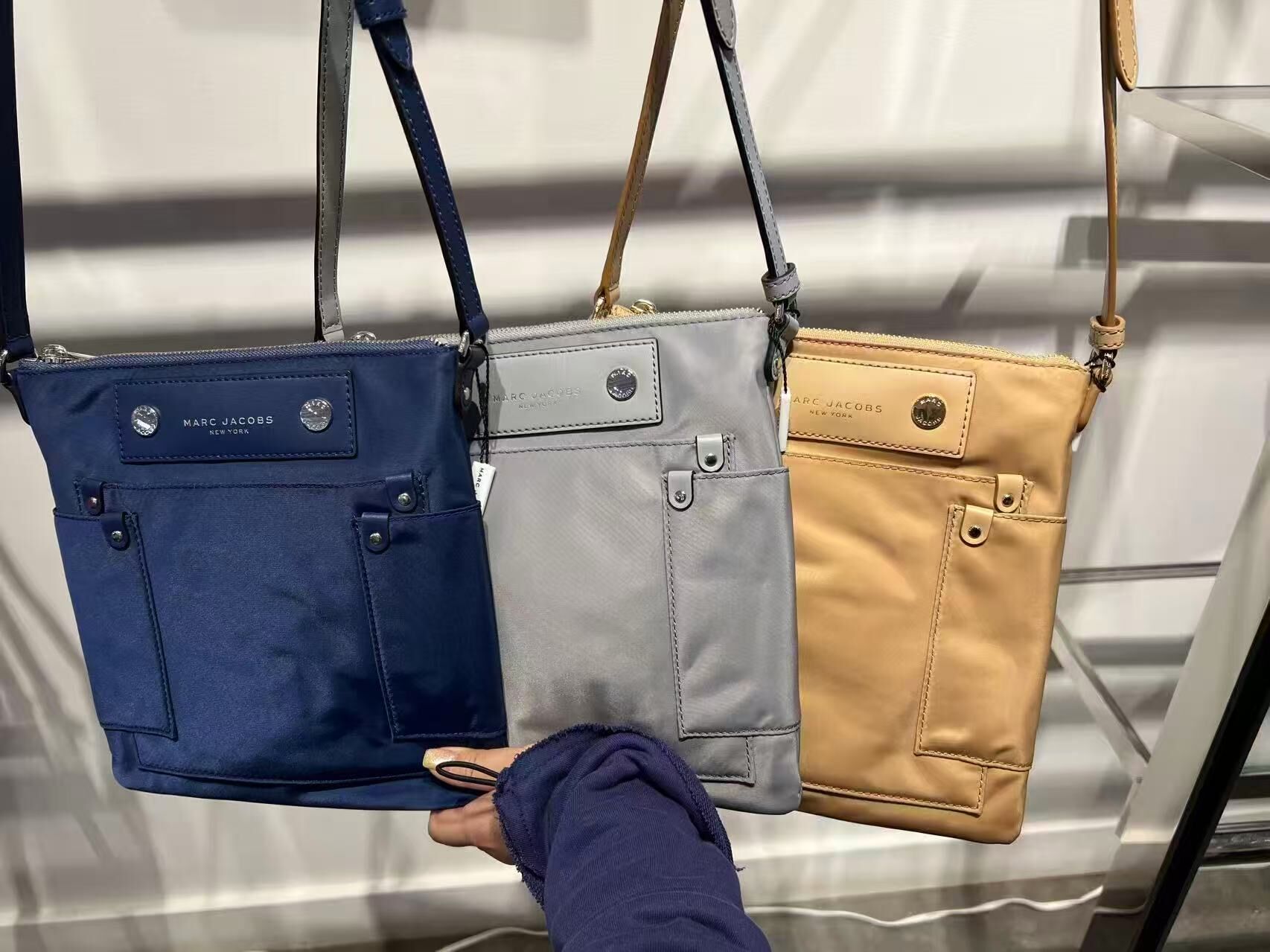 【預購】Marc Jacobs H0807511 Preppy Nylon 尼龍斜背小包