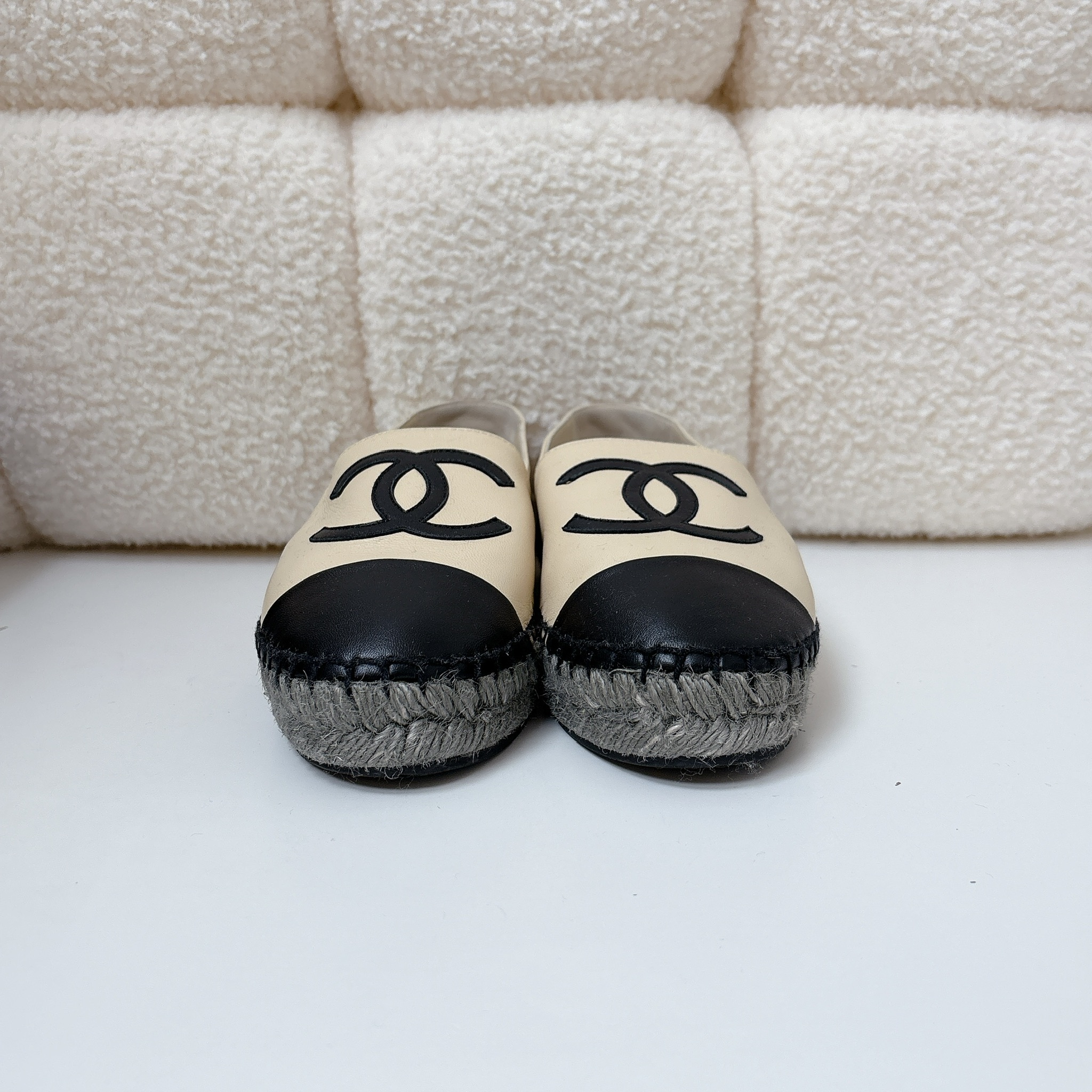 CHANEL Espadrilles - Black / -