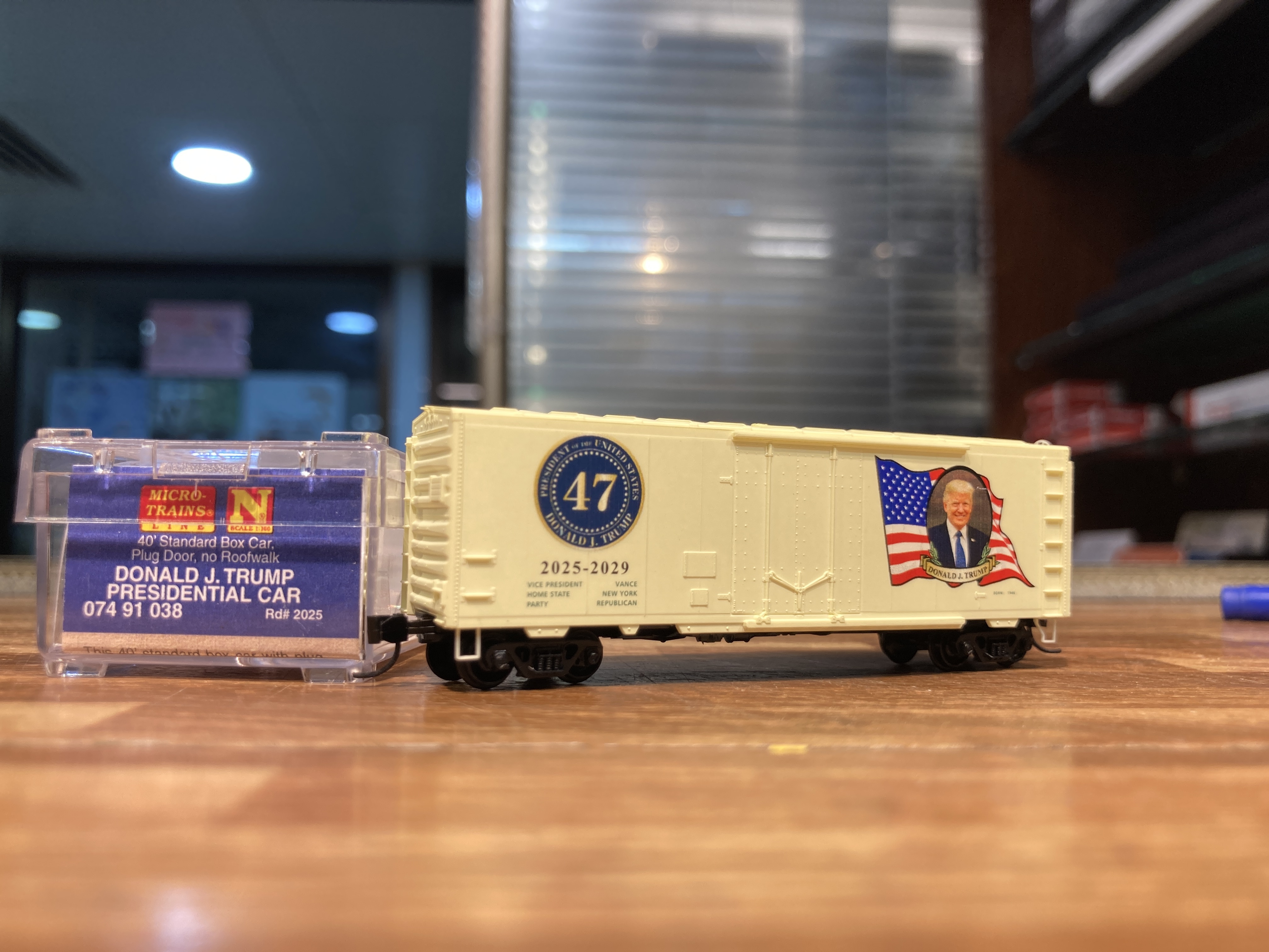 Micro Trains 07491038 N Scale  40' Plug-Door Boxcar No Roofwalk ~ Donald Trump, #47  Rd#2025