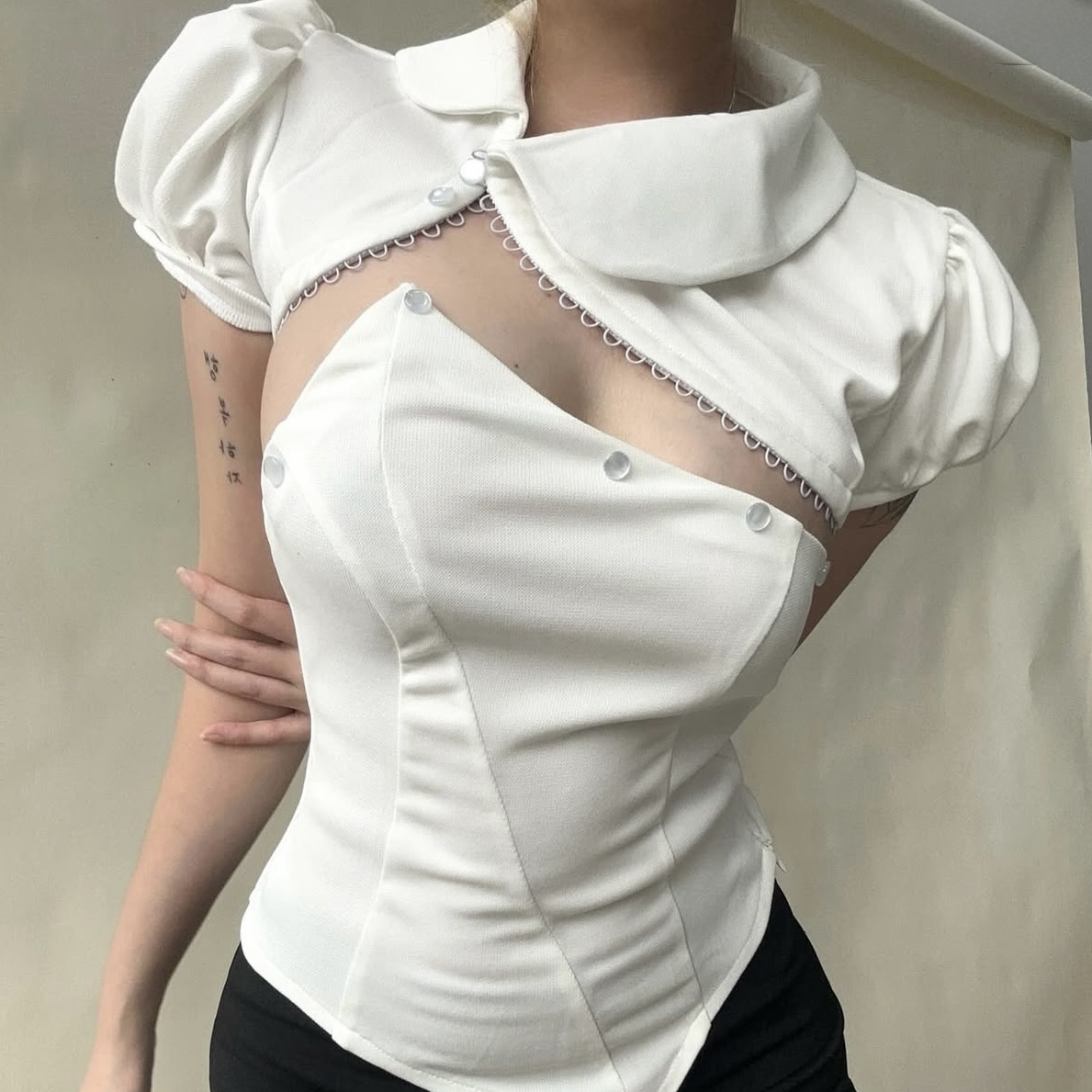 (預購）🇻🇳越南品牌IUE STUDIO 設計馬甲澎袖上衣 兩件式 多穿 短袖