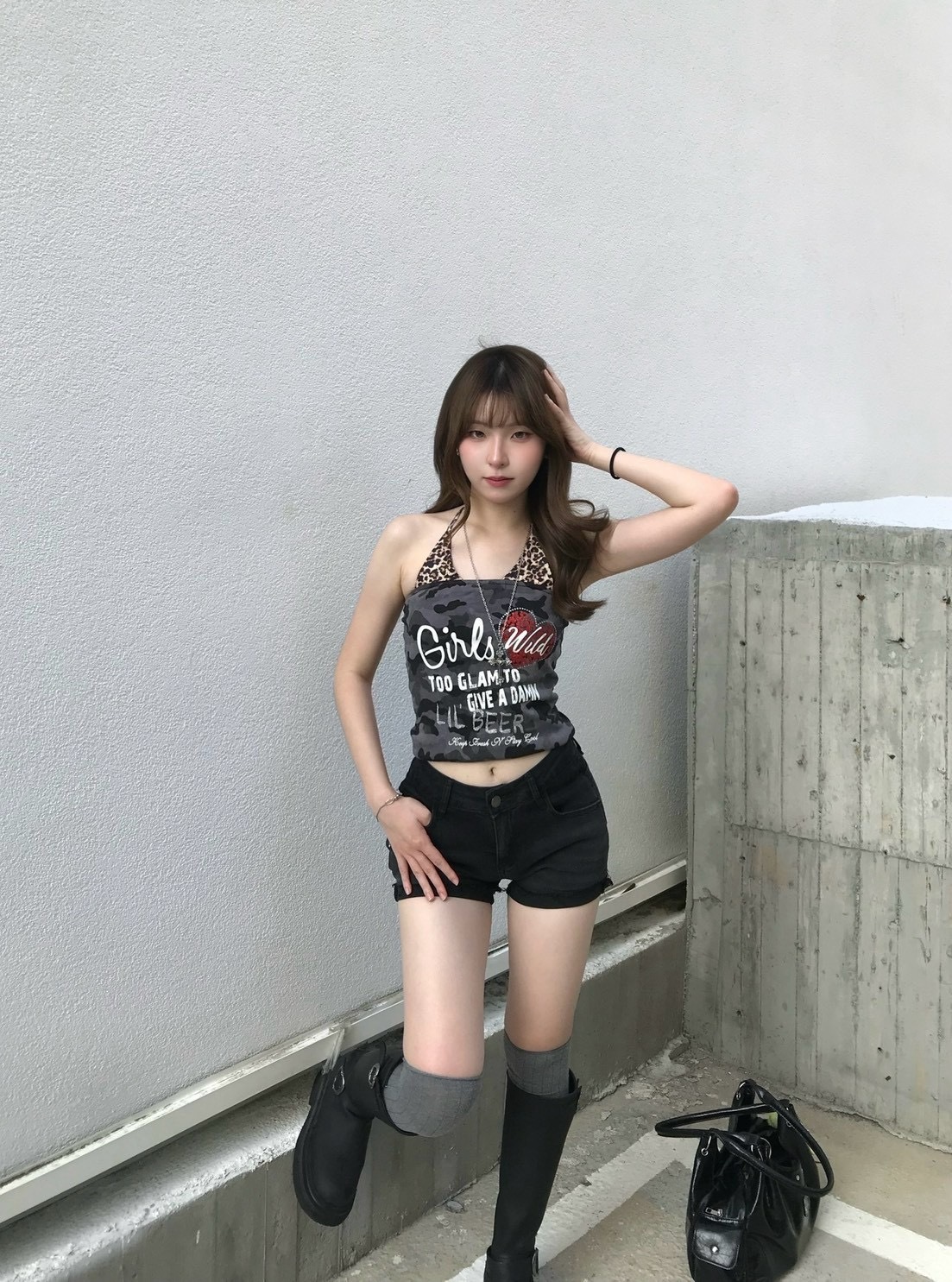 閃鑽紅心♥️豹紋掛脖平口（帶胸墊） 灰色