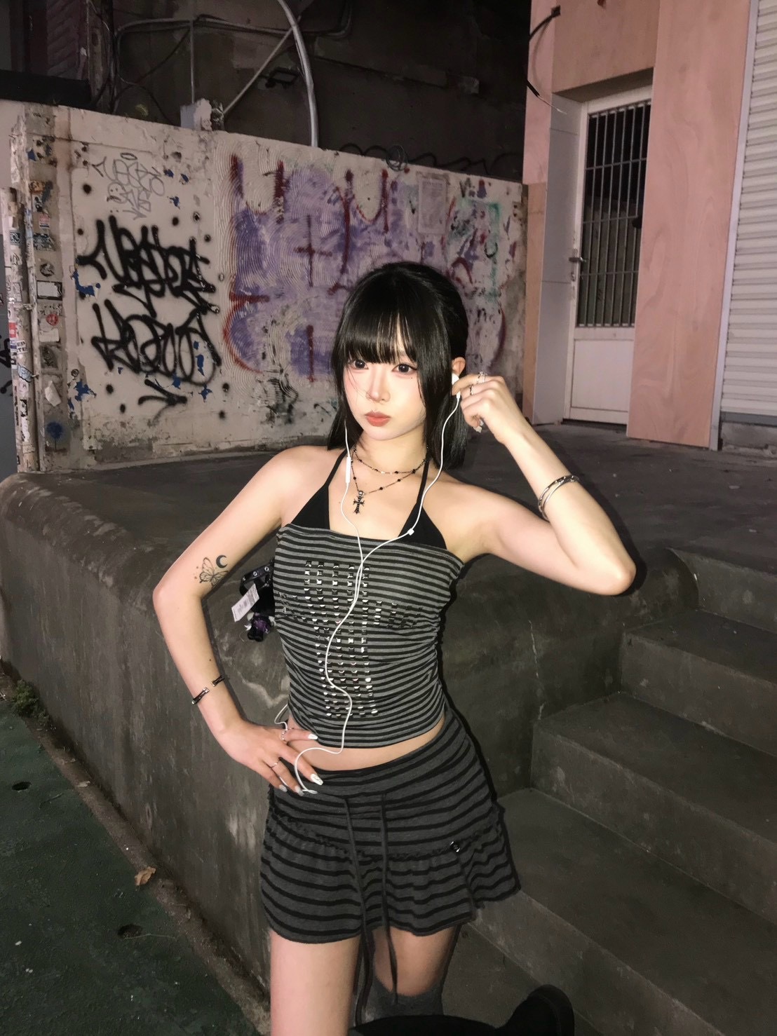 十字方鑽卯釘🎧 灰色條紋 綁帶掛脖