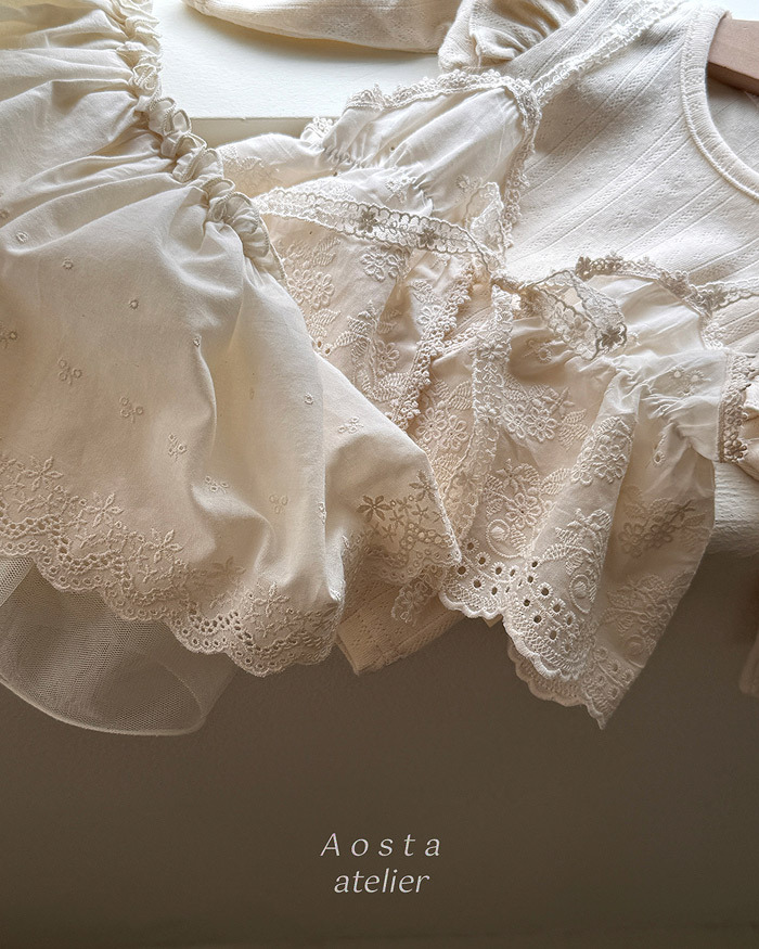 正韓秋AOSTA 蕾絲疊穿襯裙