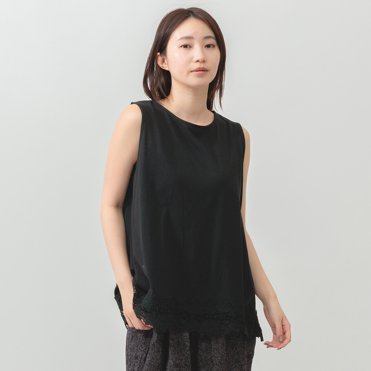 MMO LACE下擺背心 TOP