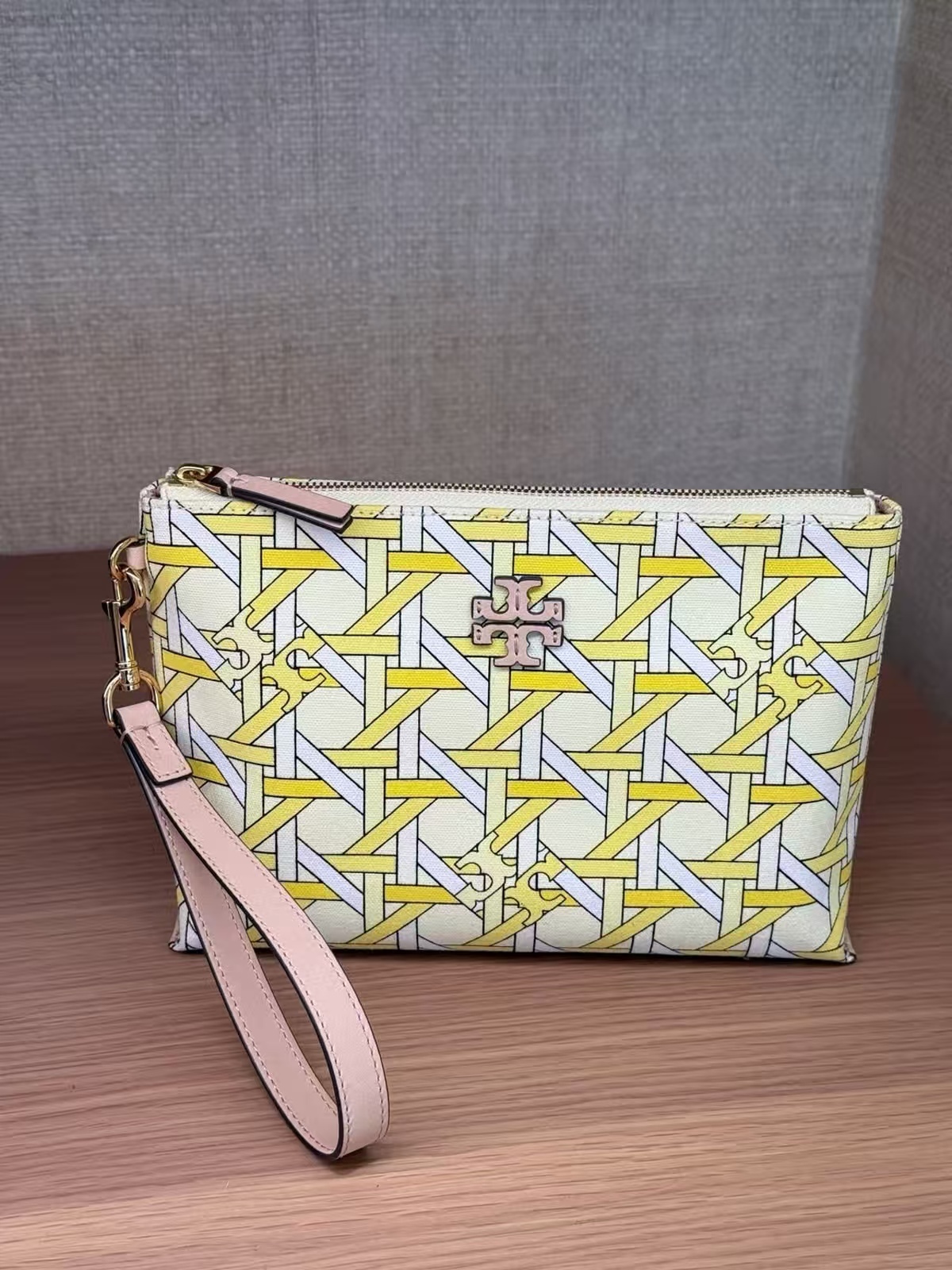【預購】Tory Burch H0808108 Basketweave 編織手拿包
