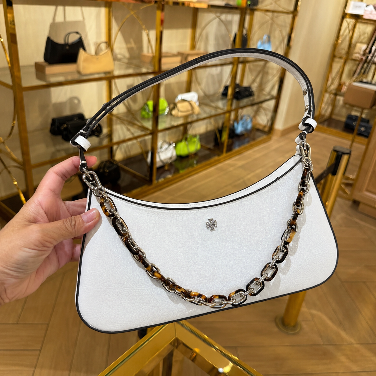 【預購】Tory Burch H0808109 Rory 褶皺漆皮法棍包