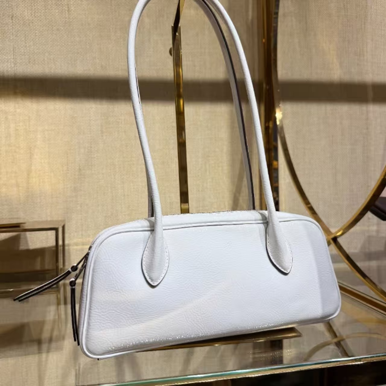 【預購】Tory Burch H0808150 Rory 褶皺漆皮長形手提包 (米白色)