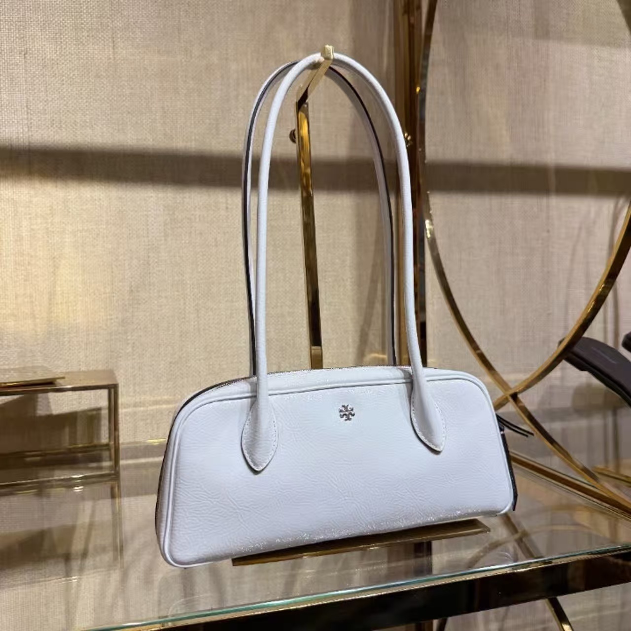 【預購】Tory Burch H0808150 Rory 褶皺漆皮長形手提包 (米白色)