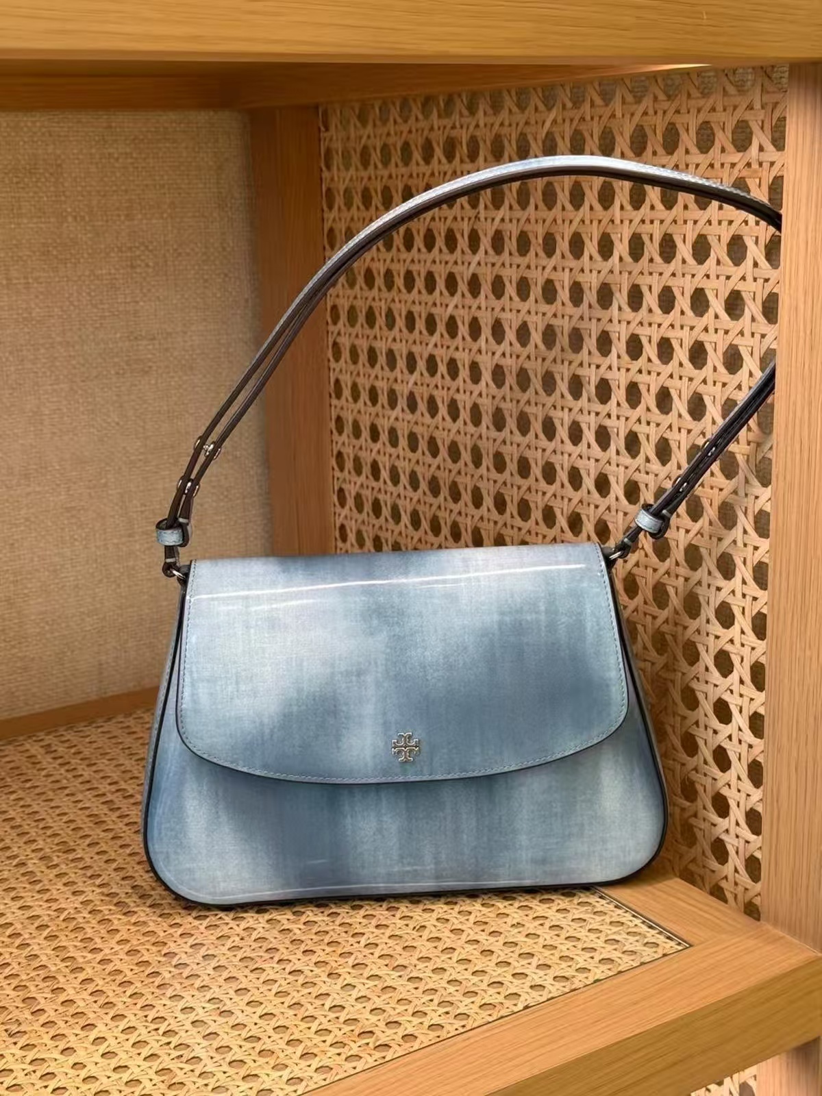 【預購】Tory Burch H0808152 Rory 擦色印花翻蓋兩用肩背包 (藍色)