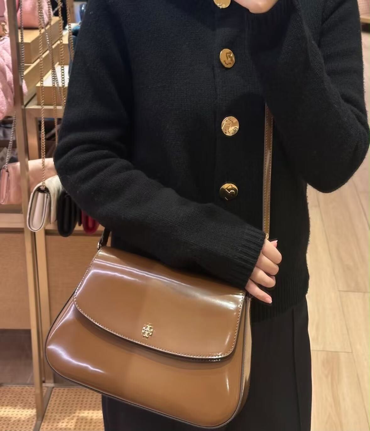 【預購】Tory Burch H0808154 merson 平滑皮革兩用翻蓋肩背包 (啡色)