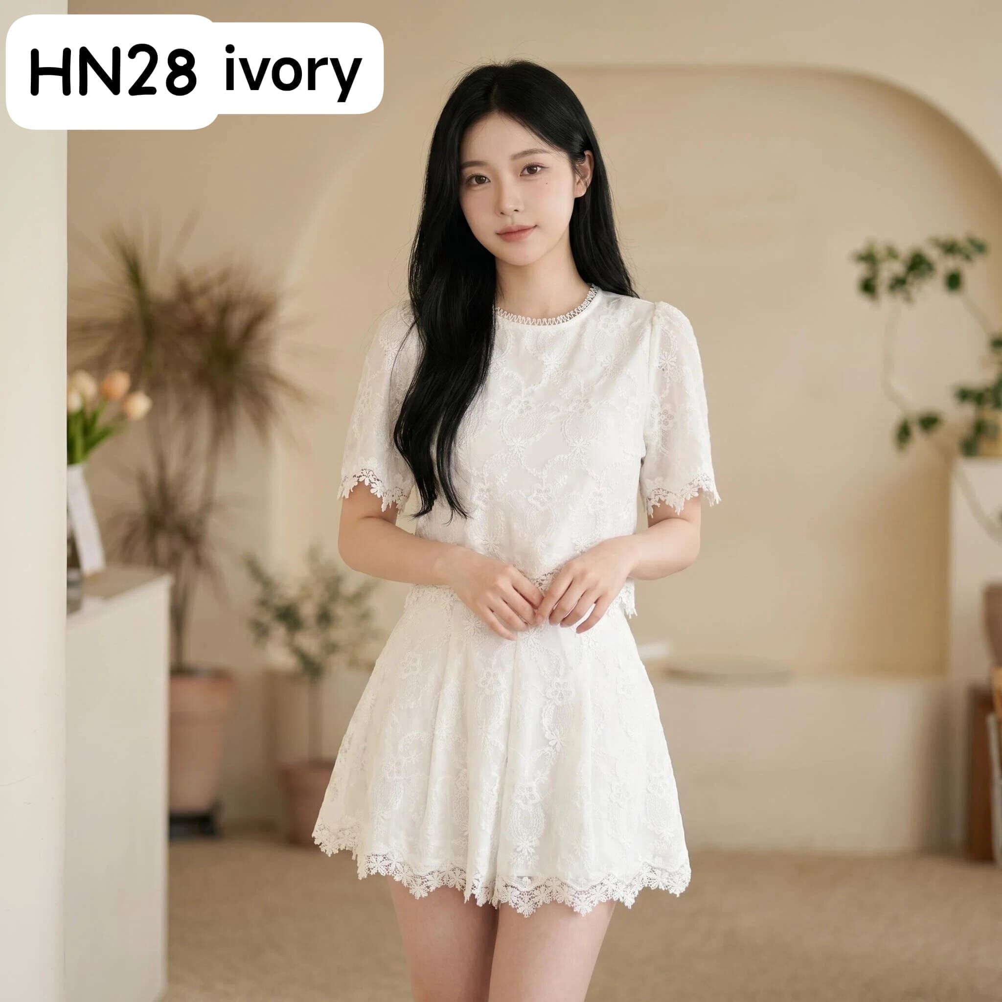 HN28   (1 set ) top:  胸40 長19   /  橡根褲 腰26-32 長16 $469