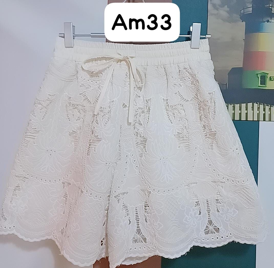 AM33   橡橡褲 腰25-34 長17 $399