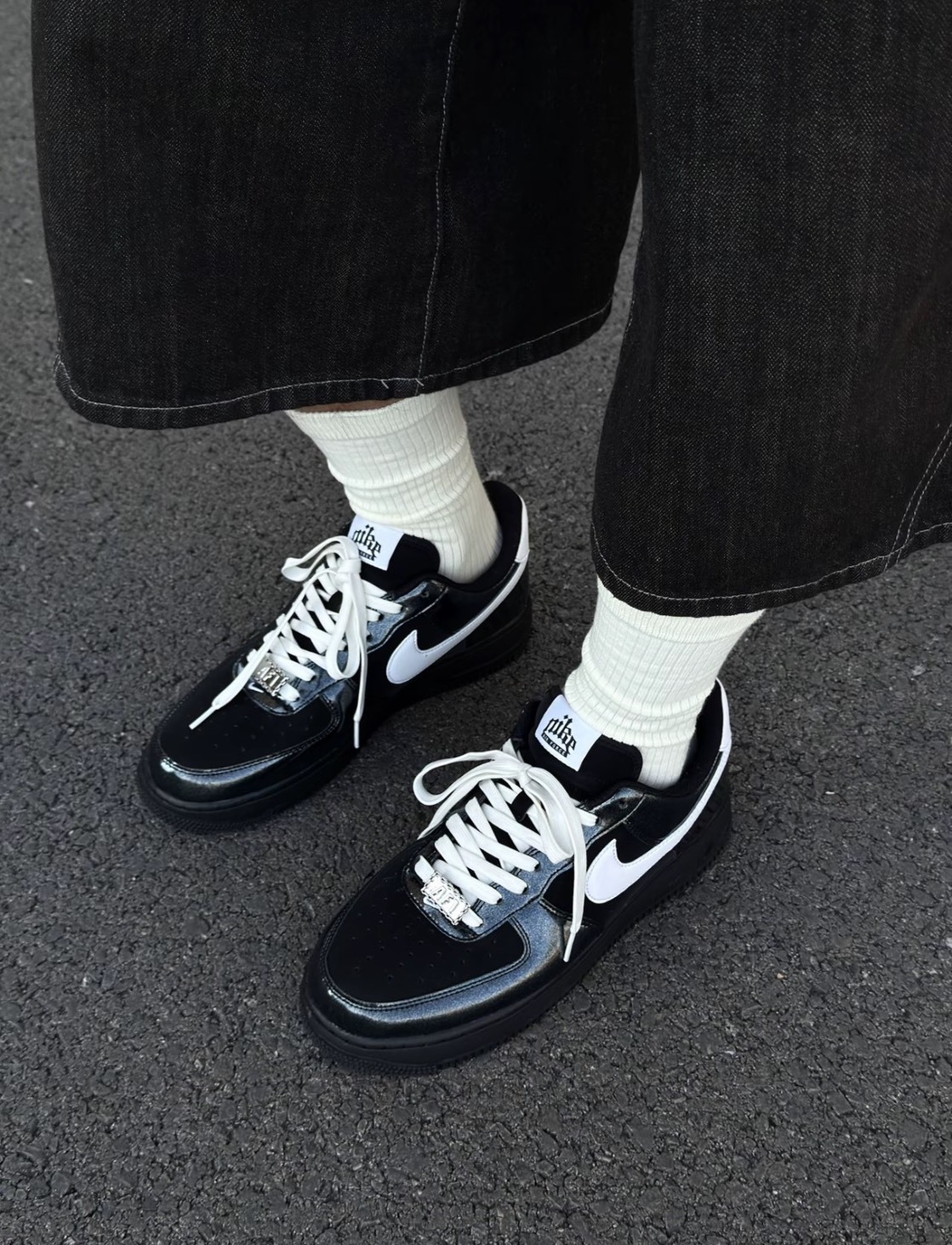NIKE AIR FORCE 1 '07 LV8 黑白 漆皮 歌德字 金屬AF1 男鞋 IB6843-001