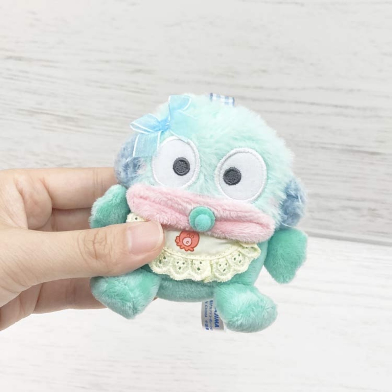 SANRIO 三麗鷗 寶寶奶嘴系列 BABY 圍兜兜 緞帶蝴蝶結 絨毛吊飾