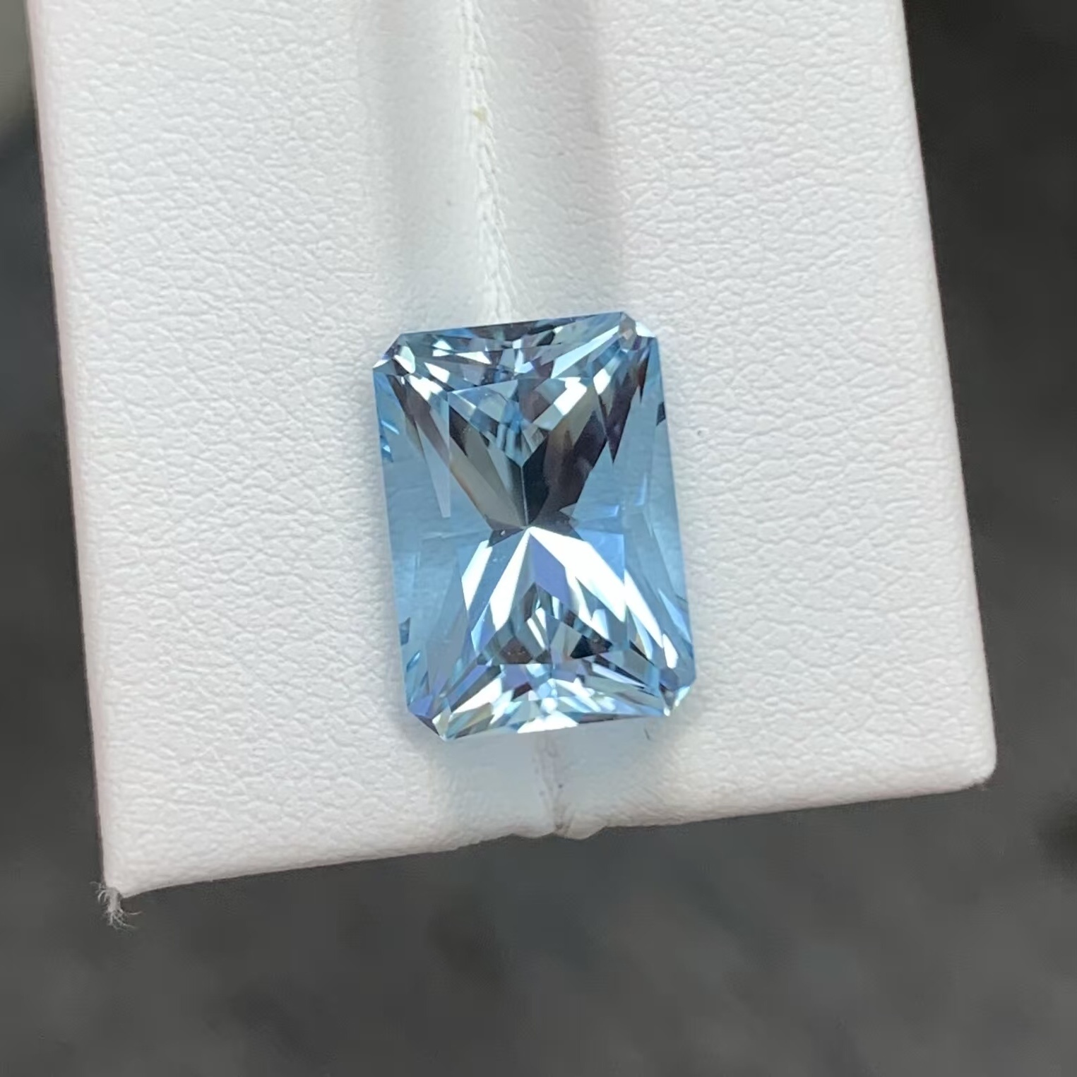 7.41ct 聖瑪利亞藍- 海藍寶石裸石 (配Guild寶石證書)