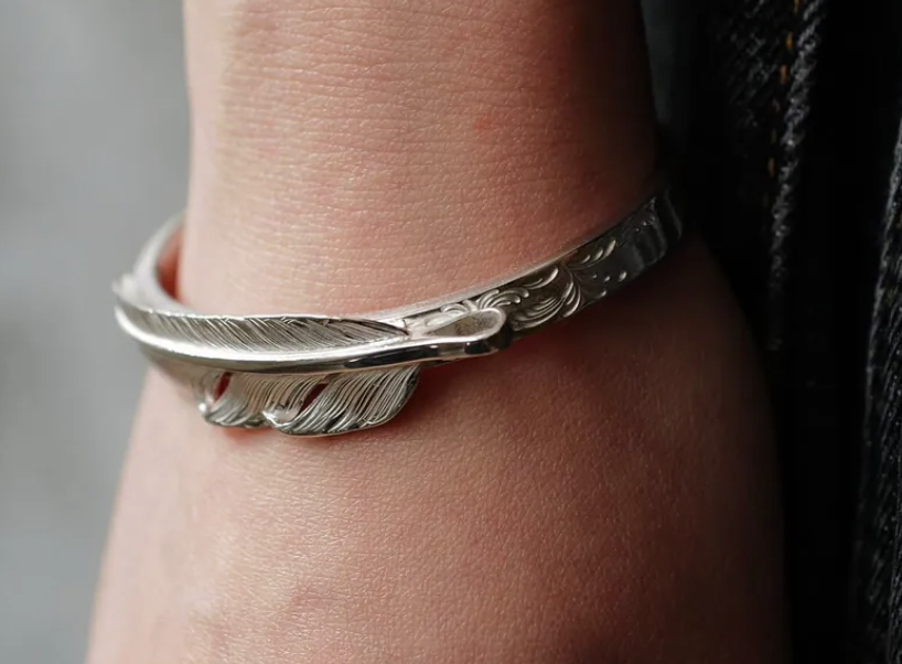5mm飛行羽唐草bangle