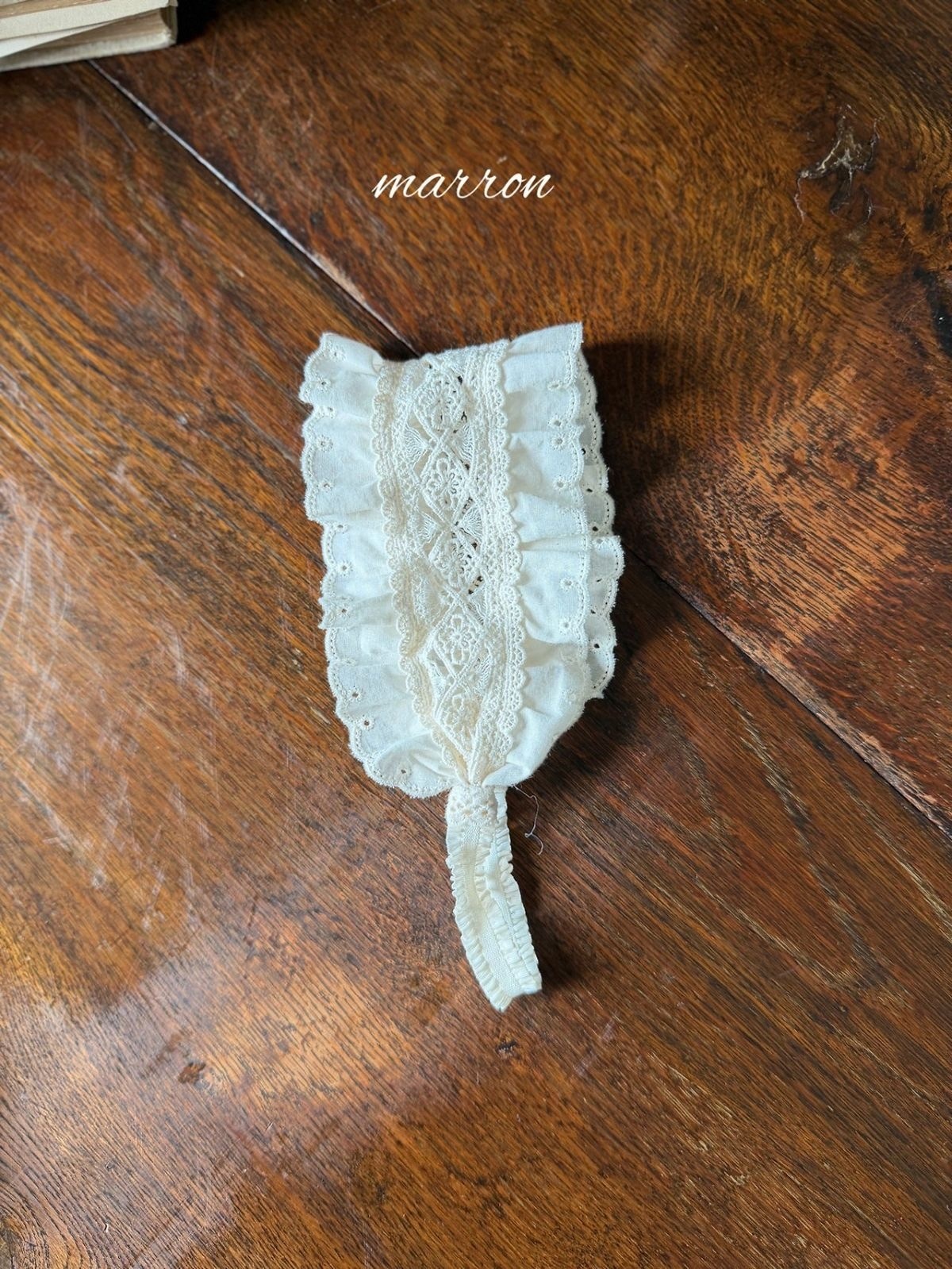 MARRON Lace Ruffle Headband