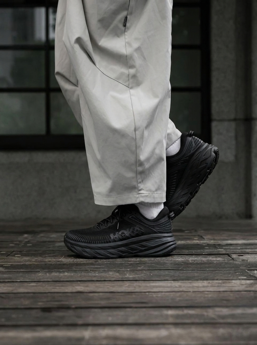 "代購" Hoka One One Bondi 7 全黑 1110518-BBLC