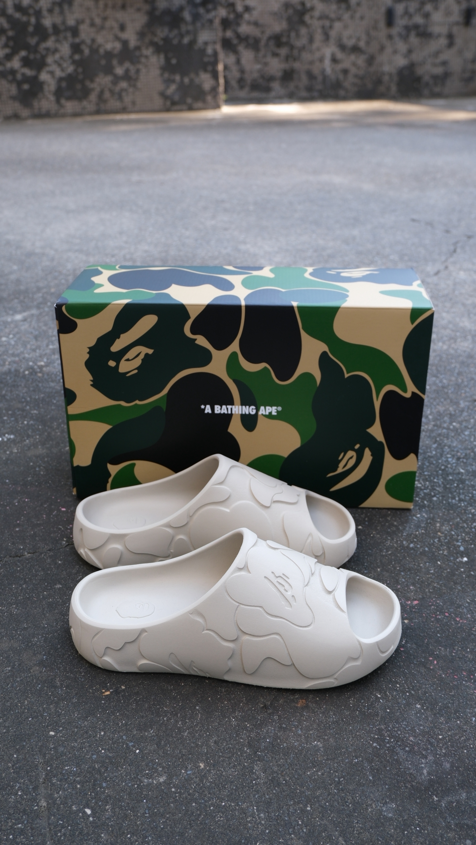 BAPE SLIDE CAMO 猿人 迷彩 拖鞋 1M30191323 / 0ZXSLM323911Q