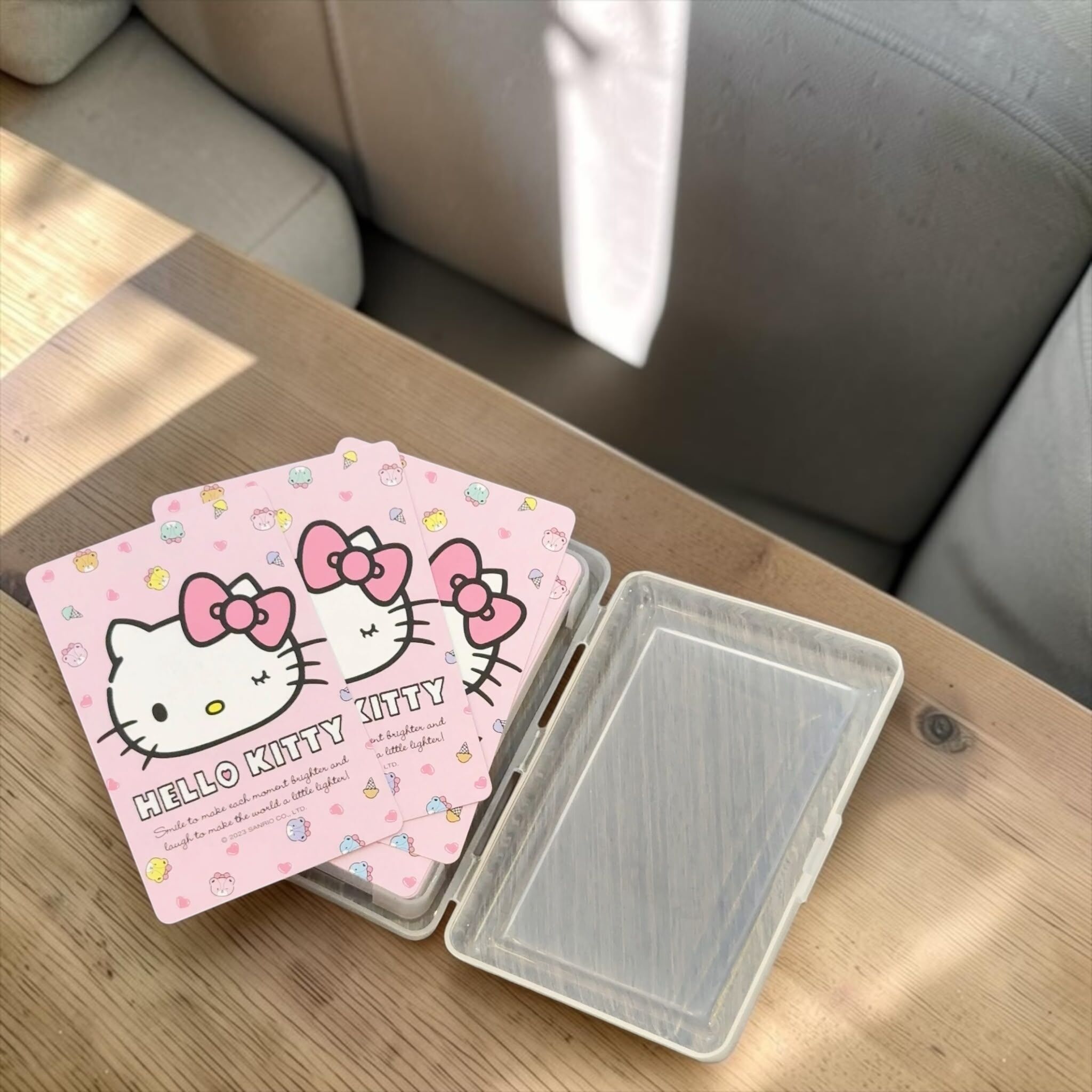 23252 Sanrio Hello Kitty 粉紅愛心便攜撲克牌 #KM23-4713791973076
