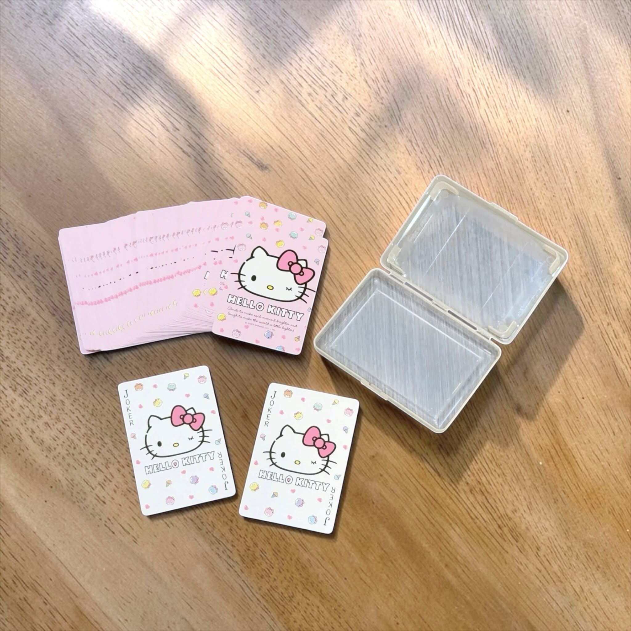 23252 Sanrio Hello Kitty 粉紅愛心便攜撲克牌 #KM23-4713791973076