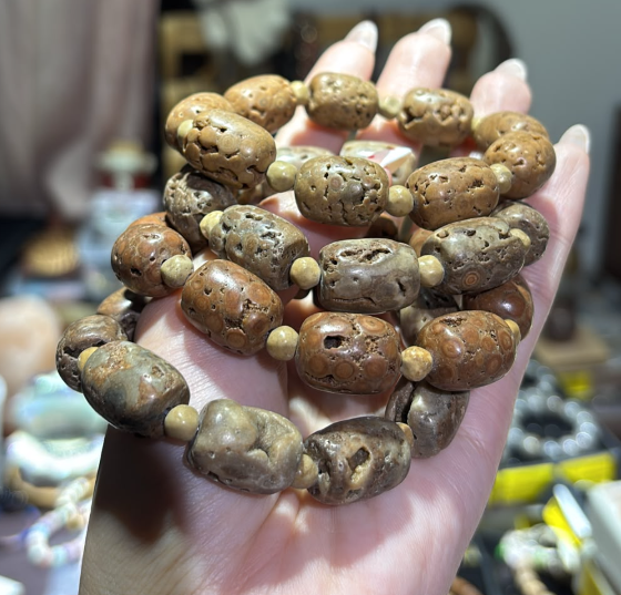 260808 - D19 黃靈骨龍宮舍利大桶珠手串