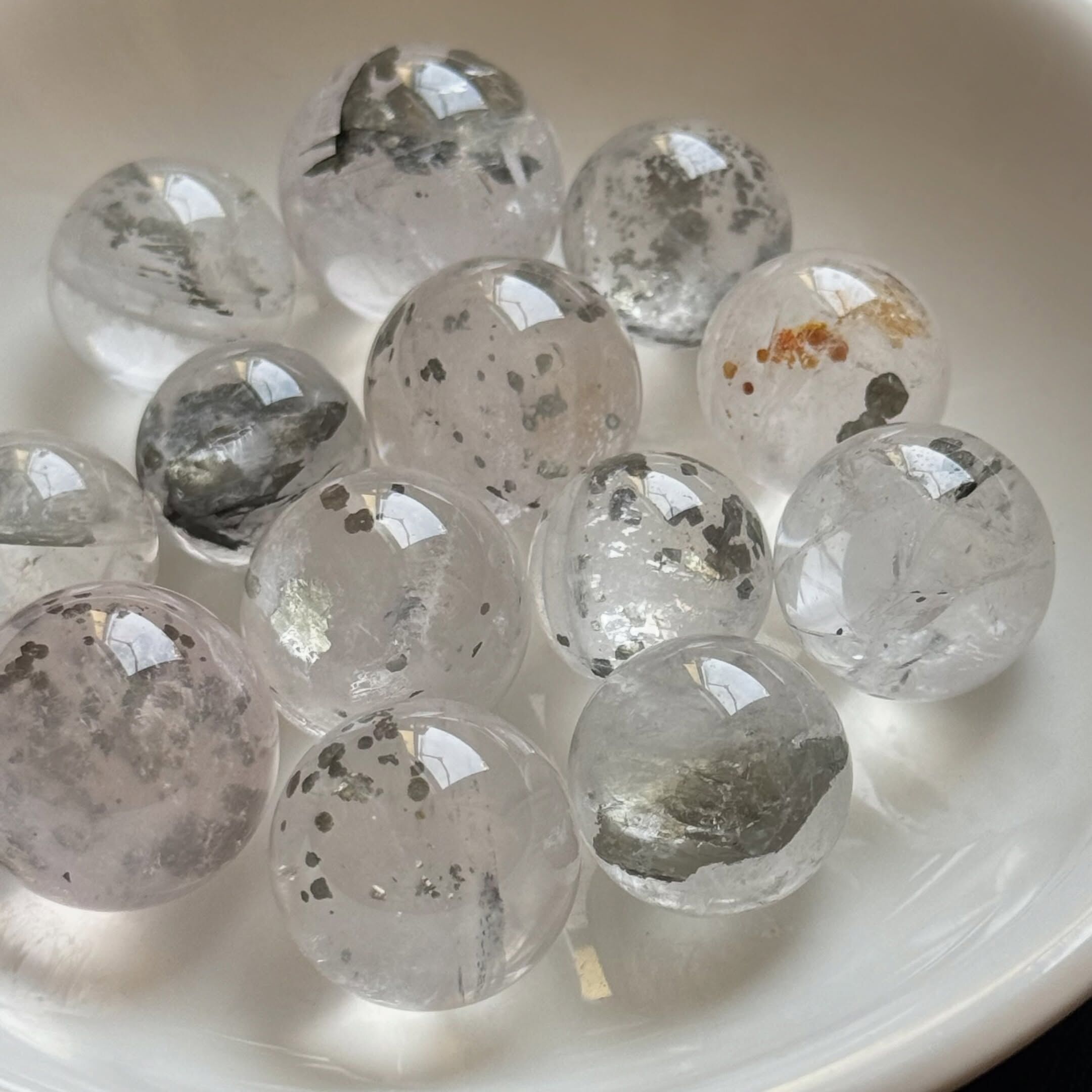 [原石] 白水晶內含黃銅礦 水晶小球