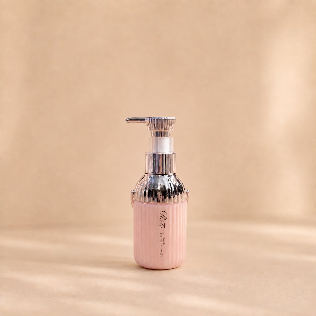 ReFa Milk Protein Outbath Treatment Pink 天然牛奶蛋白修護潤髮乳  (捲曲毛躁順滑系列) 100g