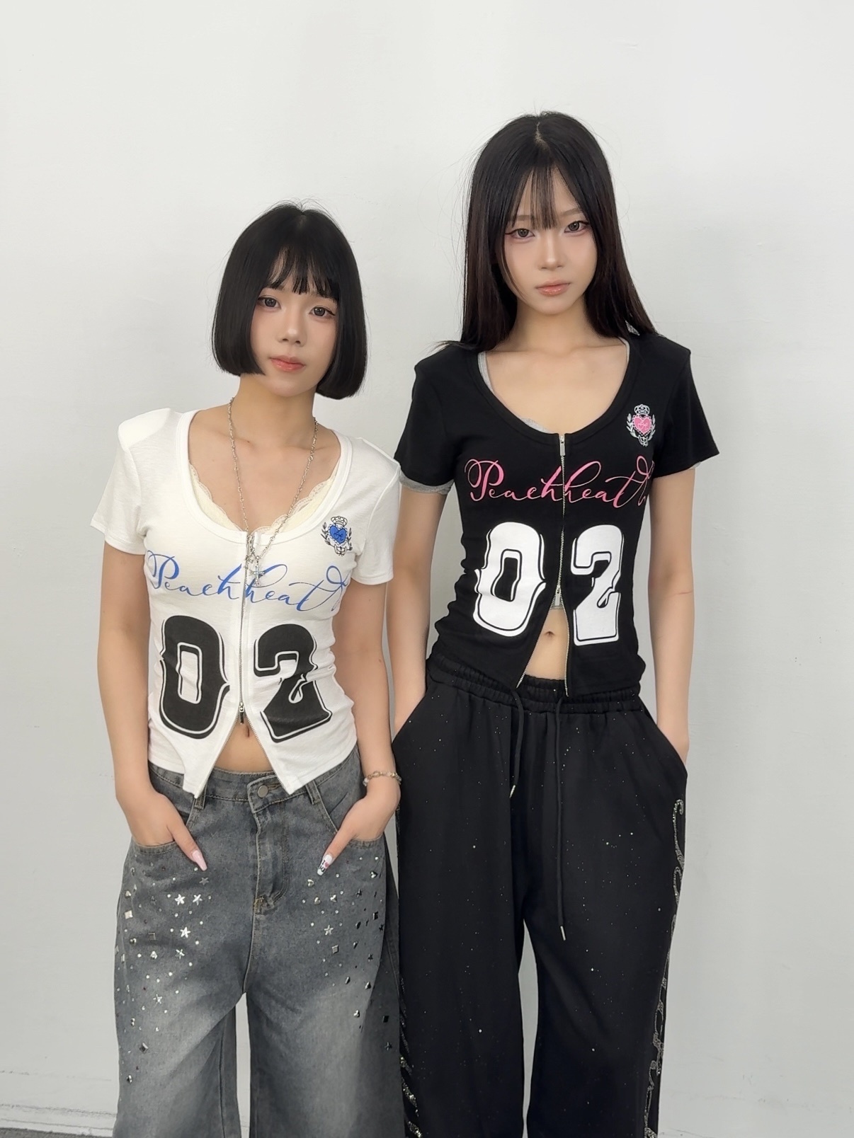 K64現貨美式大圓領草寫英文印花撞色上衣