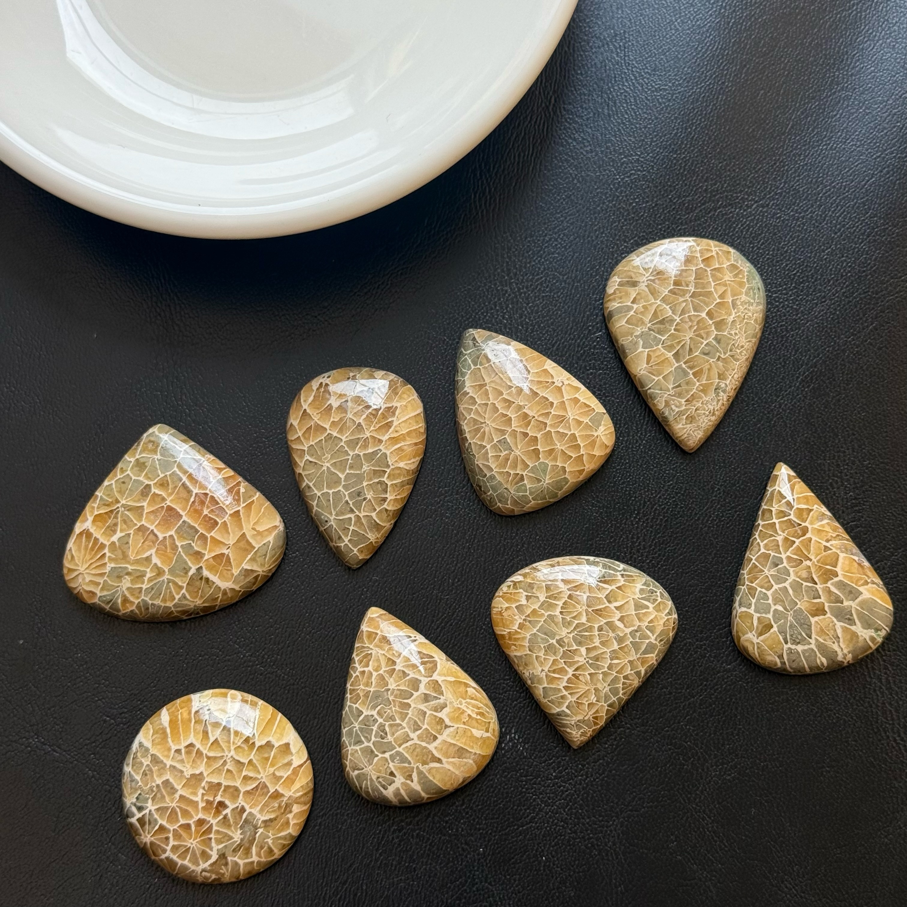 [原石] 珊瑚玉 水晶蛋面 約 30x22x5mm