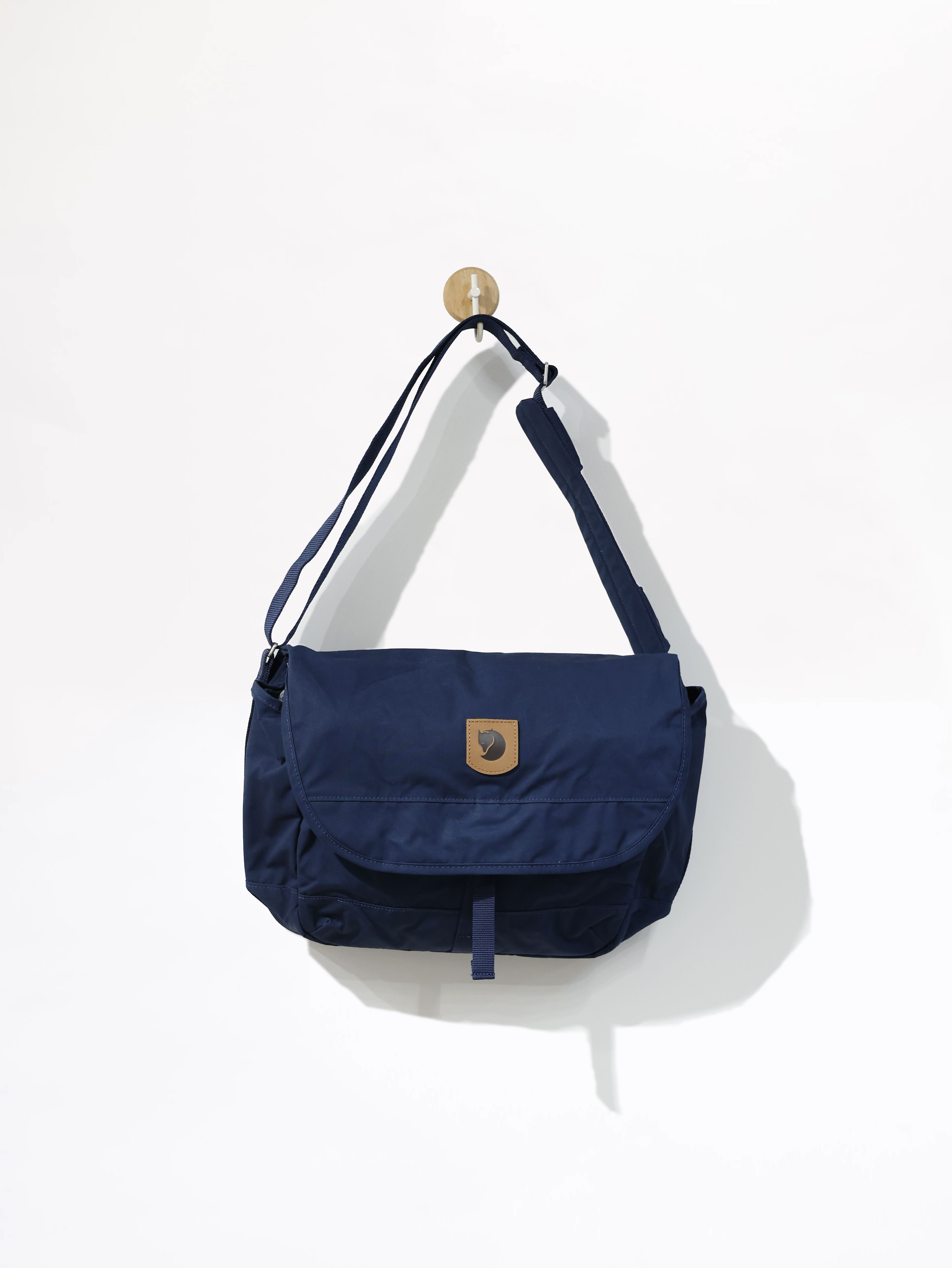 FJALLRAVEN 小狐狸 Greenland Shoulder Bag Large 12L 單肩背包 FR23154