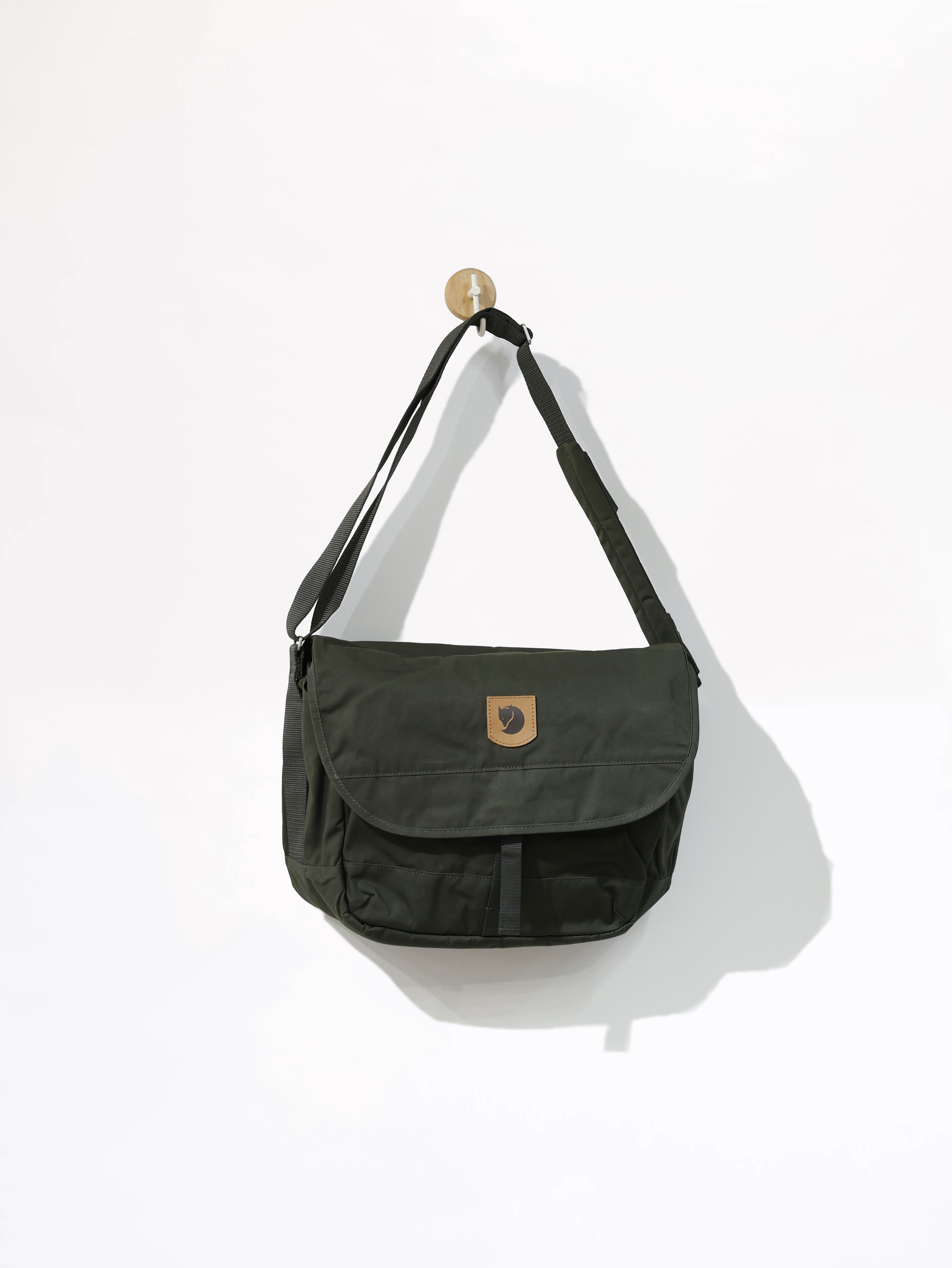 FJALLRAVEN 小狐狸 Greenland Shoulder Bag Large 12L 單肩背包 FR23154