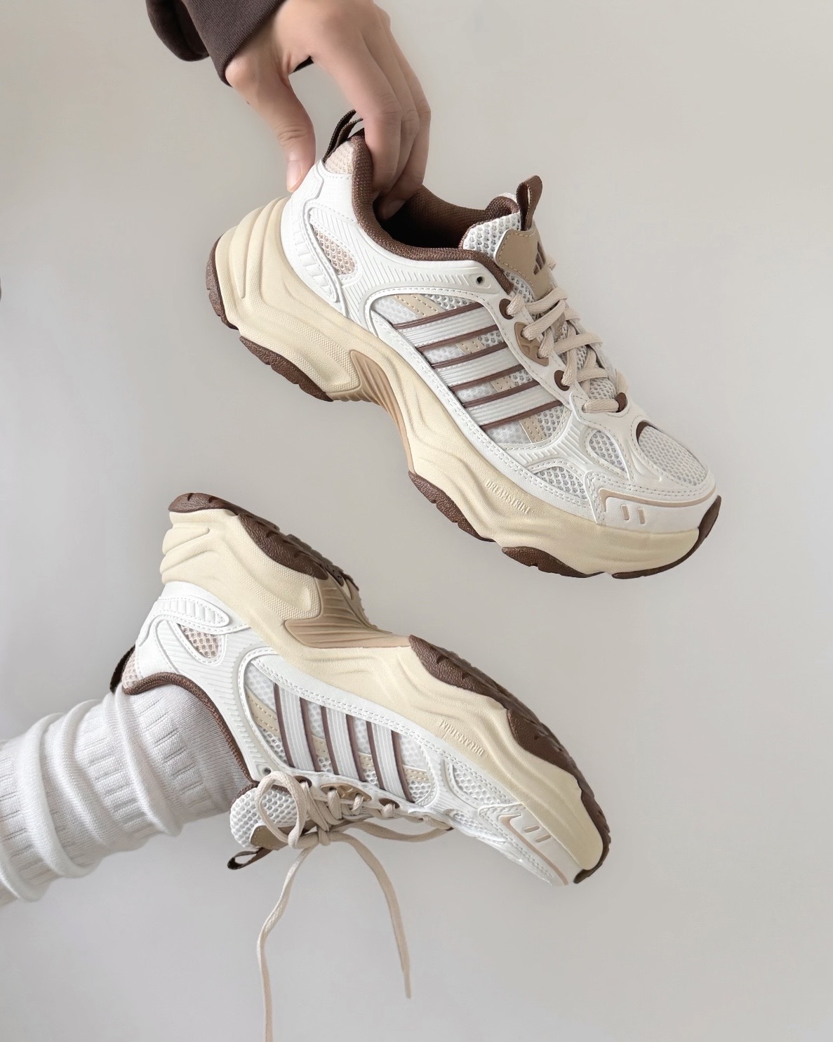 ADIDAS XLG FIN PULSE Q3 奶油榛果 奶油白 咖啡色 巧克力 老爹鞋 男女鞋 LA6805 / 預購