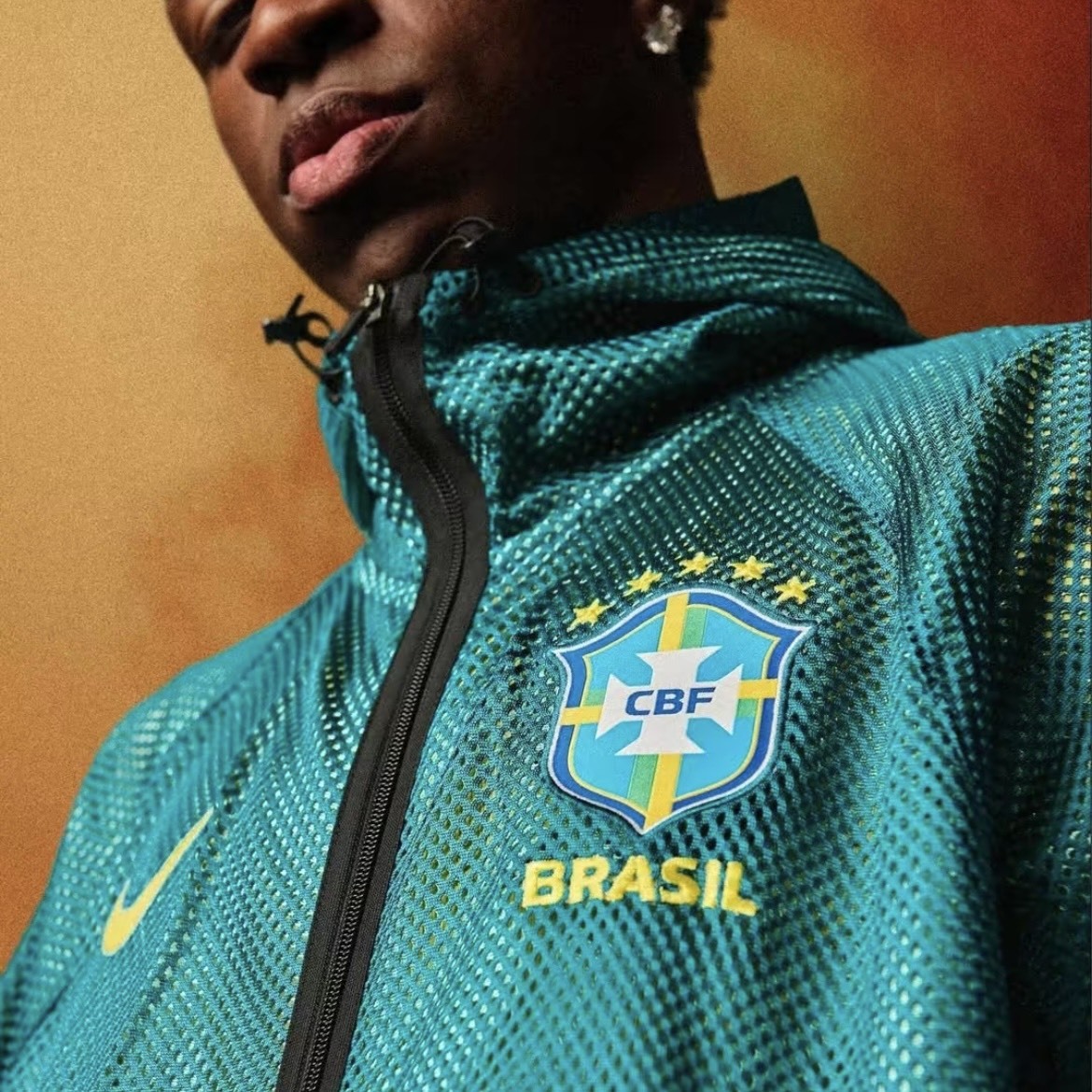 【代購】Nike 巴西國家隊 Dri-FIT Anthem 超寬鬆連帽外套