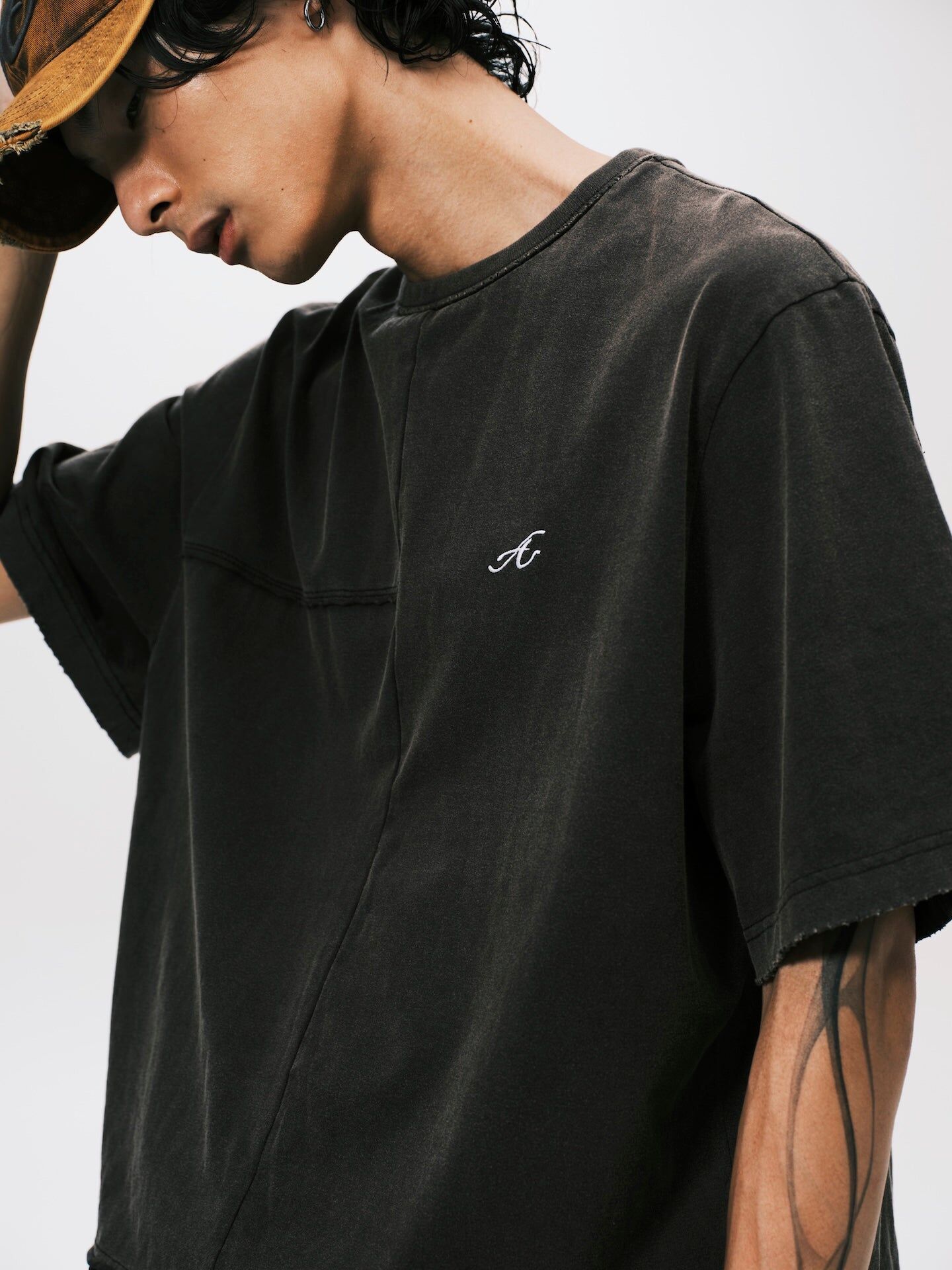 ANOWHEREMAN｜Reconstruct Cropped Tee (Black)