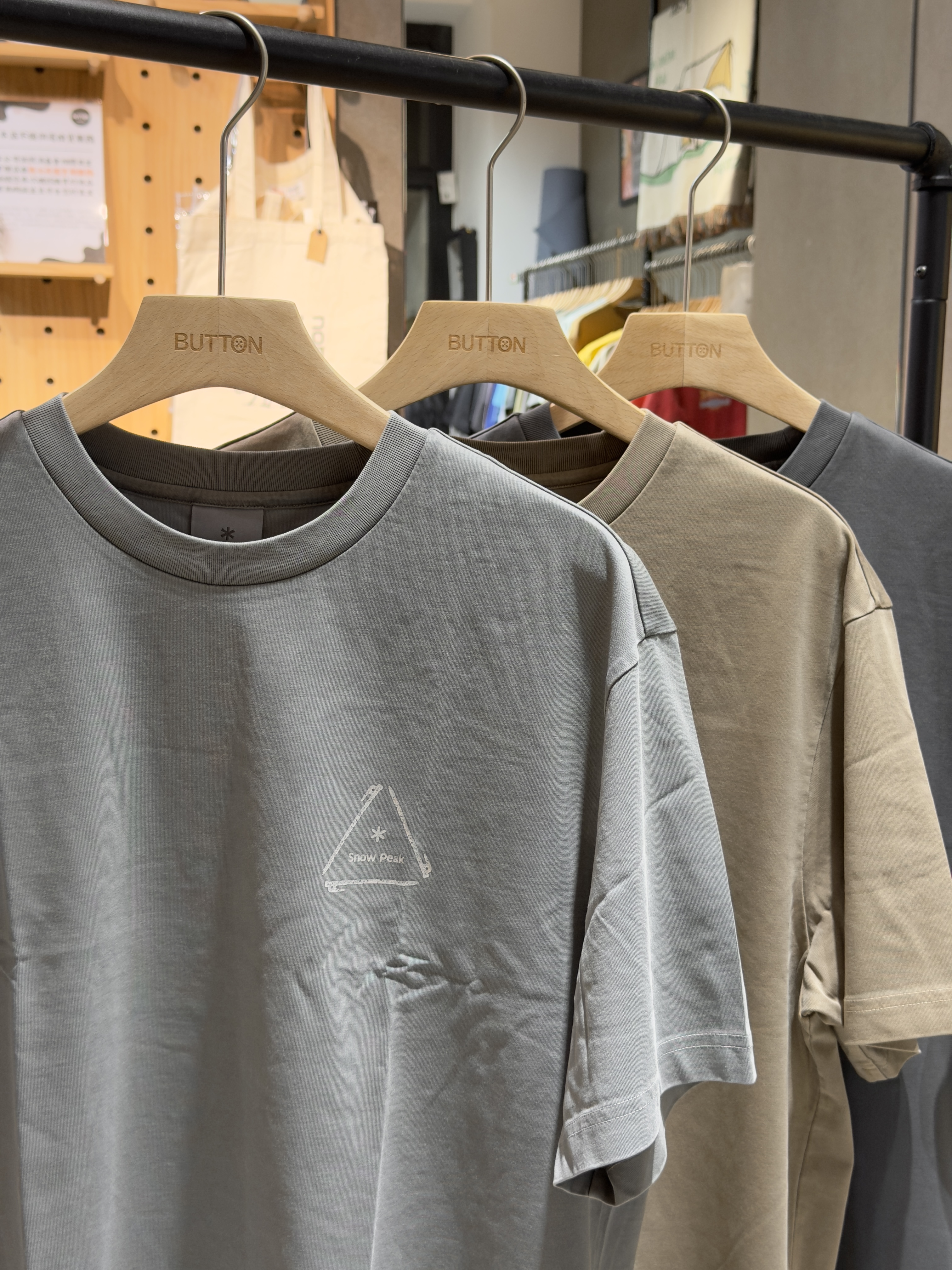 Snow Peak Pigment Dyeing Graphic Short Sleeve T-Shirt 三角營釘圖像 短tee S26FUFTS66