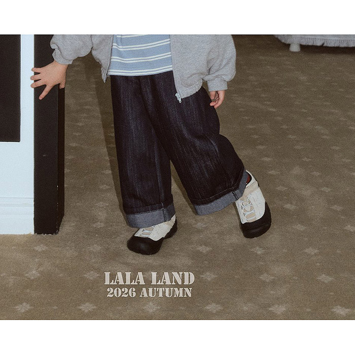 正韓秋lalaland 小童寬鬆感牛仔寬褲