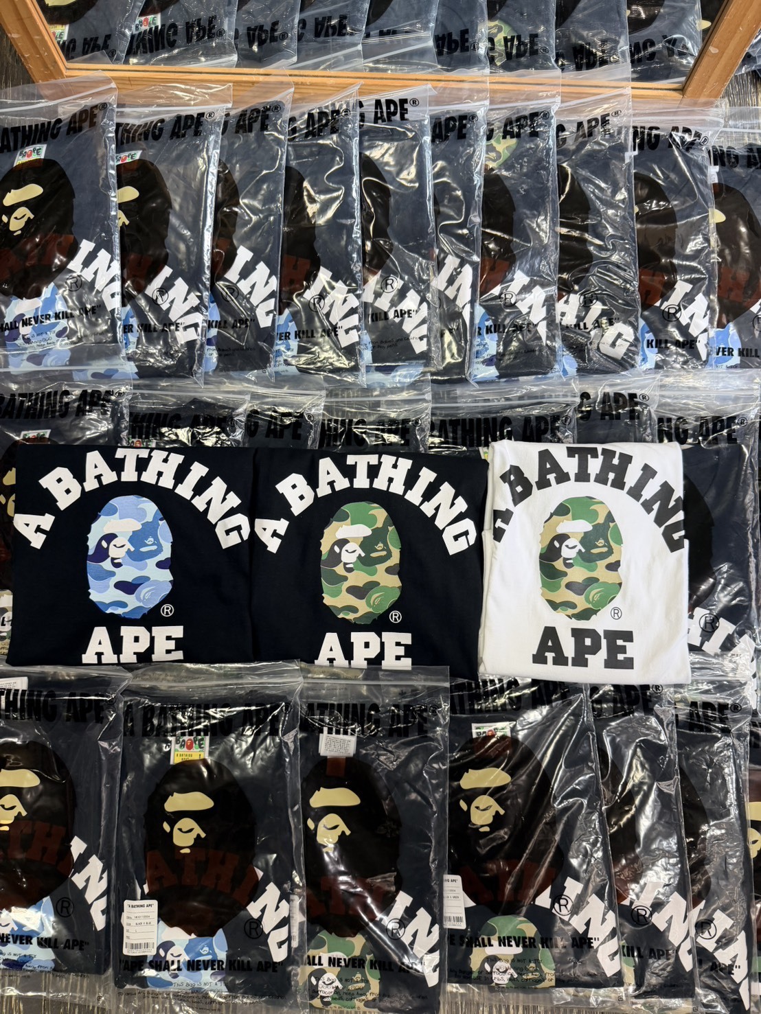 BAPE ABC CAMO COLLEGE 迷彩 猿人頭 短Tee 1M30110004