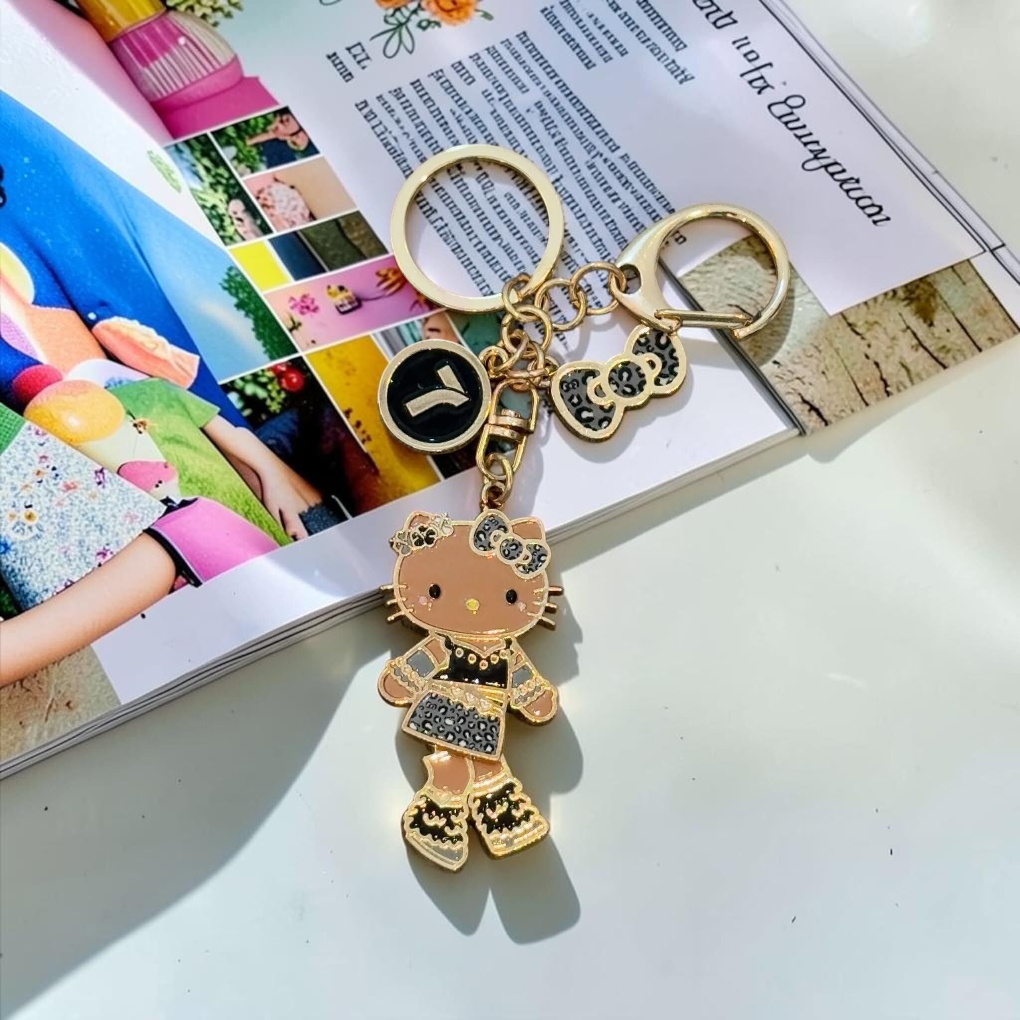 26085 Sanrio Hello Kitty 長腿系列 金屬掛飾 #TW-71126