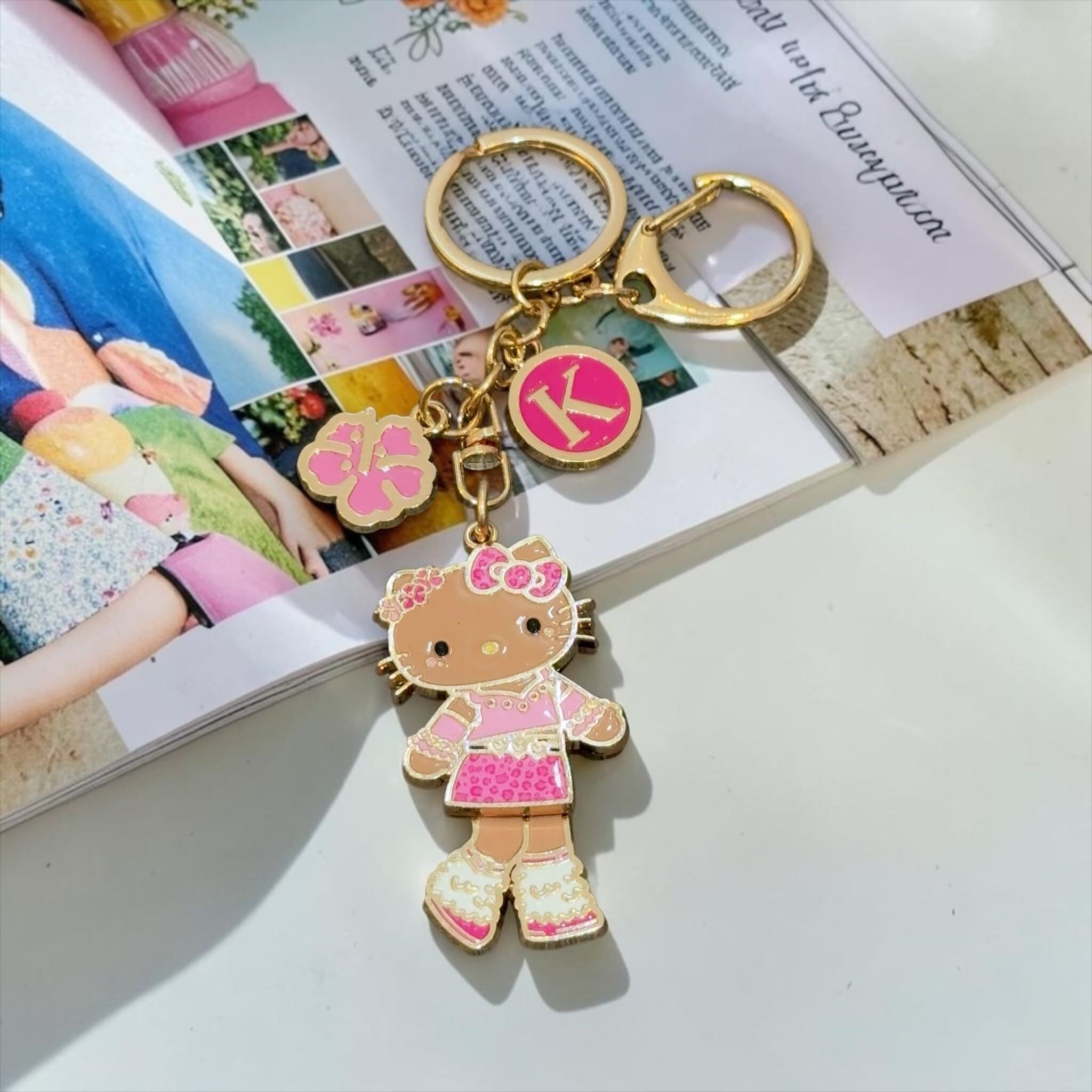 26085 Sanrio Hello Kitty 長腿系列 金屬掛飾 #TW-71126